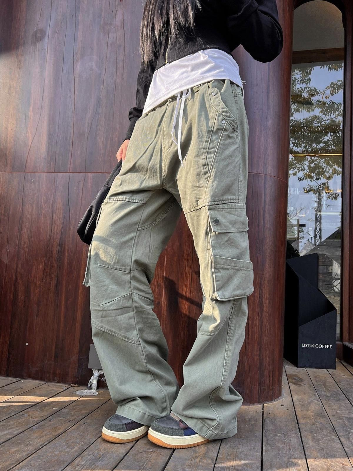 Vintage Cargo Multi Pocket Wide Leg Pants Size 28" / US 6 / IT 42 - 1 Thumbnail