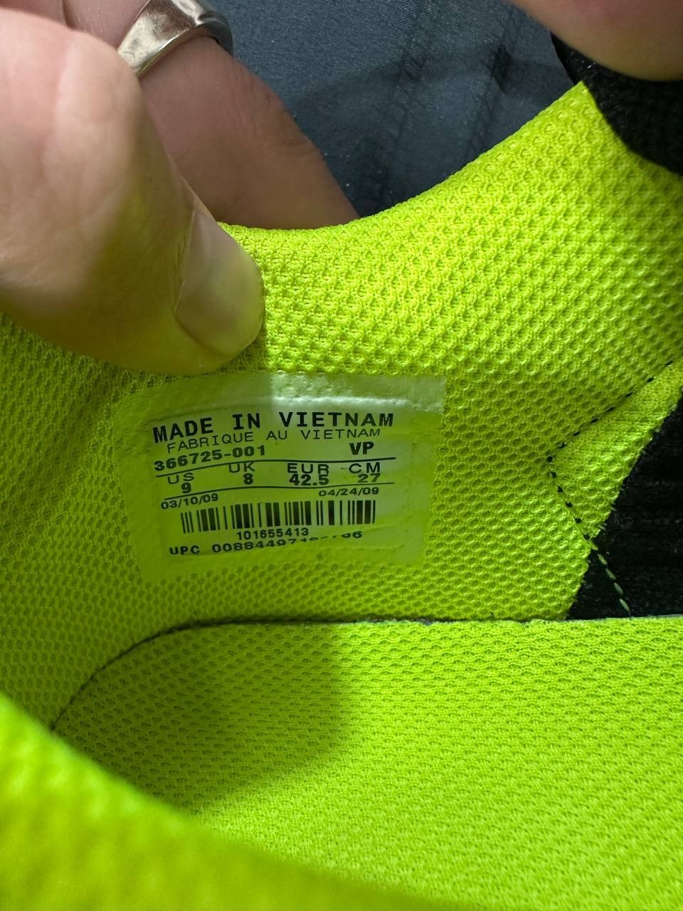 Nike Nike Big Nike 1 LE 2009 Grey Volt 366725-001 Size US 9 / EU 42 - 12 Thumbnail
