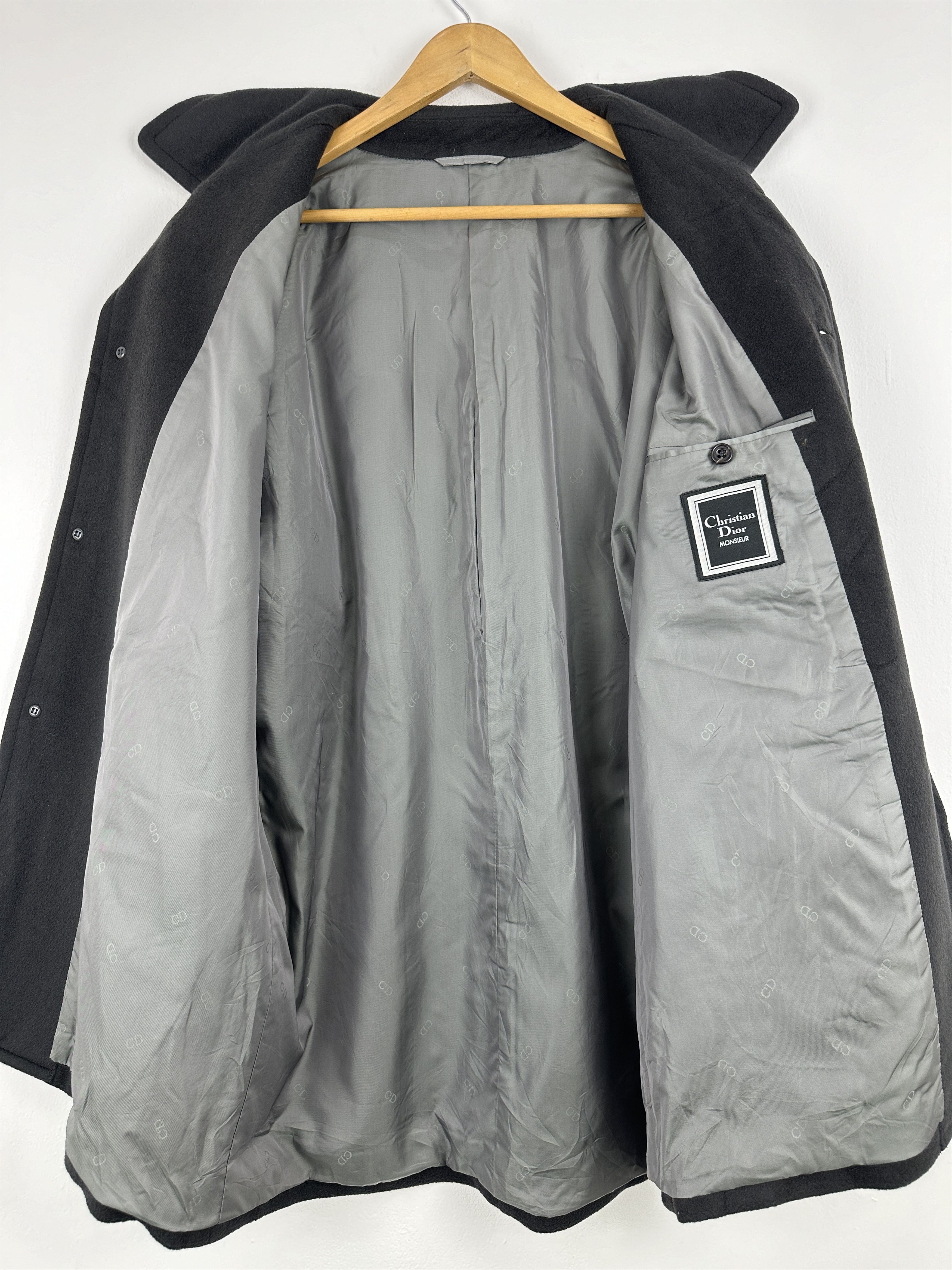 Christian Dior Monsieur Christian Dior Monsieur Button Ups Velvet Jacket Grey JZ0008 Size US M / EU 48-50 / 2 - 5 Thumbnail