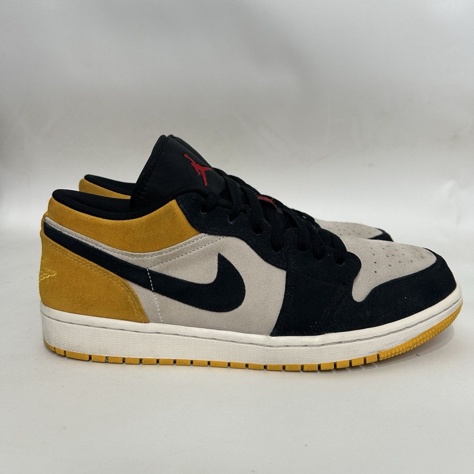 Nike Nike Air Jordan 1 Low Retro “University Gold Black” 2019 Size US 11 / EU 44 - 4 Thumbnail