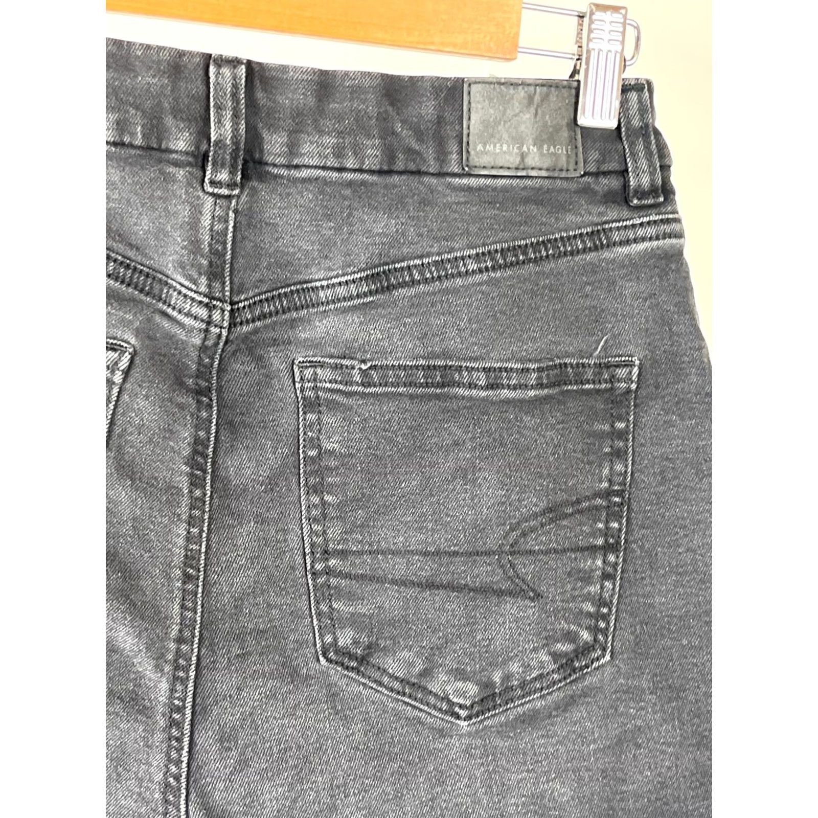 American Eagle Outfitters American Eagle Outfitters Shorts Womens 4 Cut-Off Black Cotton Blend Zip Fly Denim 5-Pocket Design Stretch Regular Vintage? No Ladies Womens Size 27" / US 4 / IT 40 - 5 Thumbnail