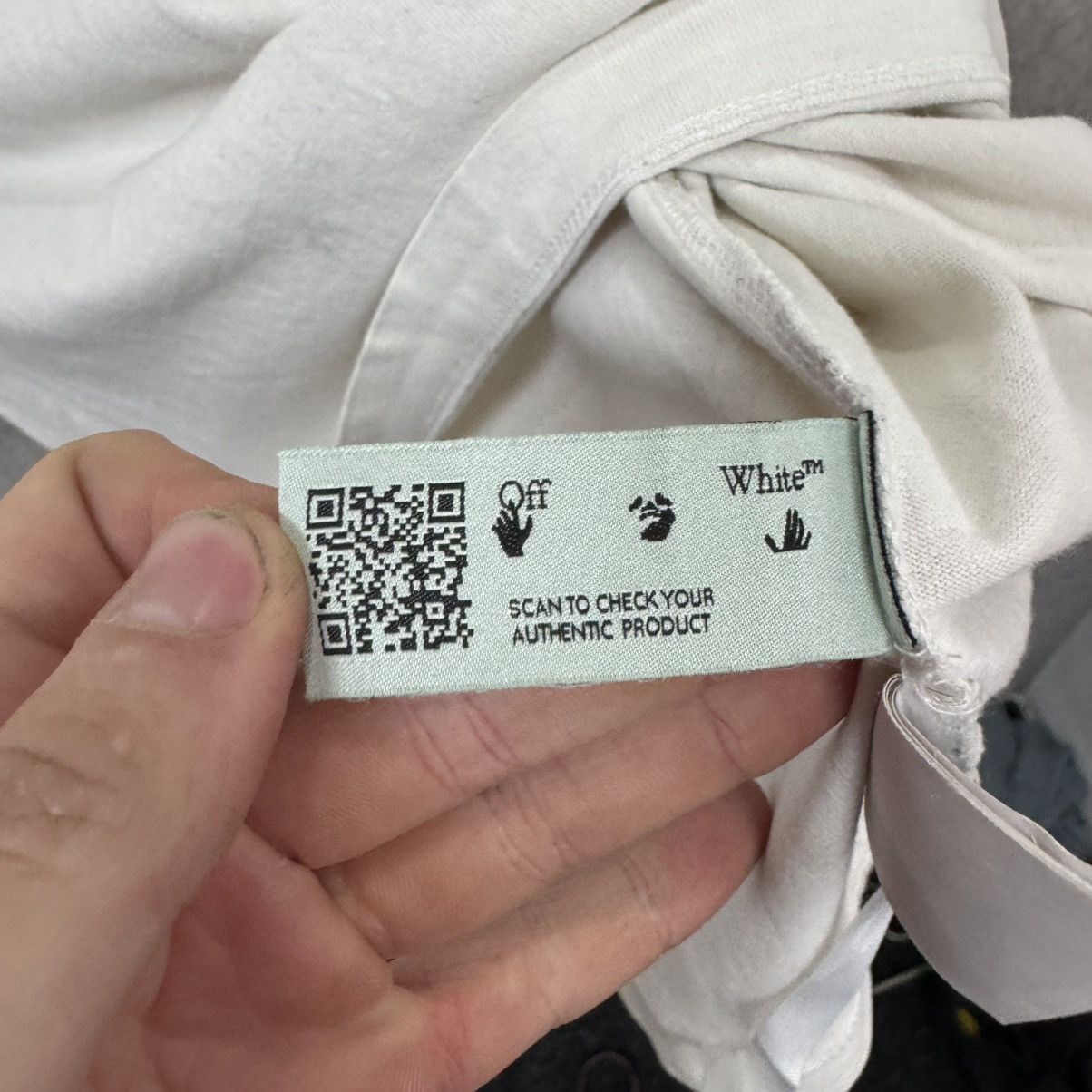 Off-White Off-White T Shirt Big Logo Size US M / EU 48-50 / 2 - 10 Thumbnail