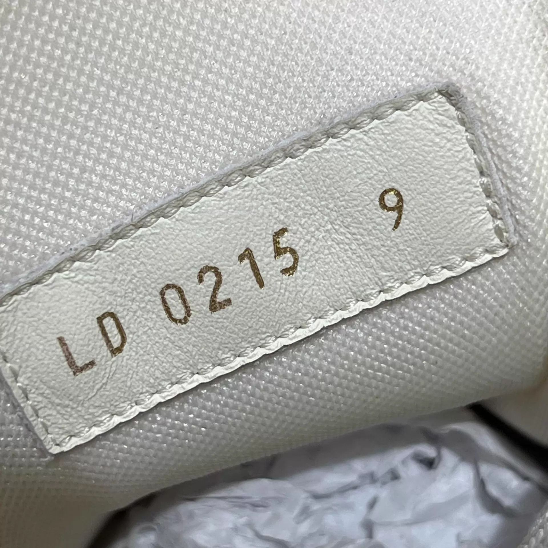 Louis Vuitton Louis Vuitton LV Trainer Pink Denim UK9 (43) DY13921 Size US 10 / EU 43 - 8 Thumbnail
