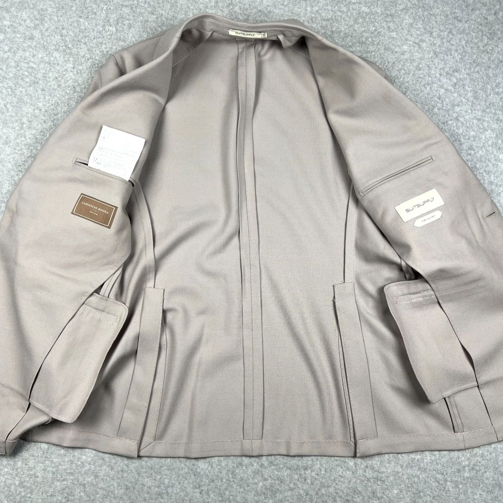 Suitsupply Suitsupply Roma Jetted Wool Sport Coat Blazer 34R Mens Beige Jacket READ Blazer-3-Button Double-Vented Sport Coat Beige Mens 34 Regular solid Size 34R - 3 Thumbnail