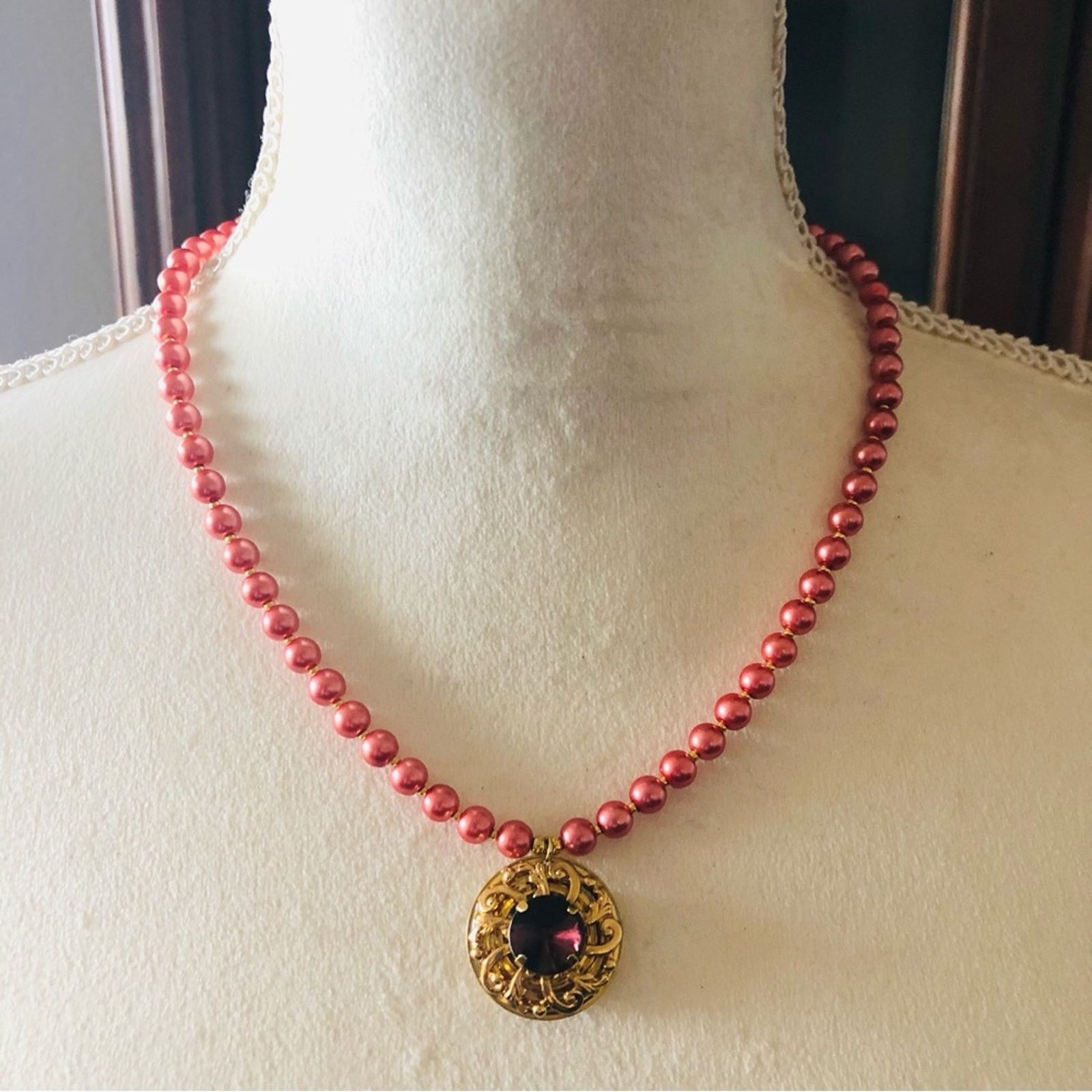 Handmade Handcrafted repurpose faceted stone pendant Pearl necklace Size ONE SIZE - 2 Thumbnail