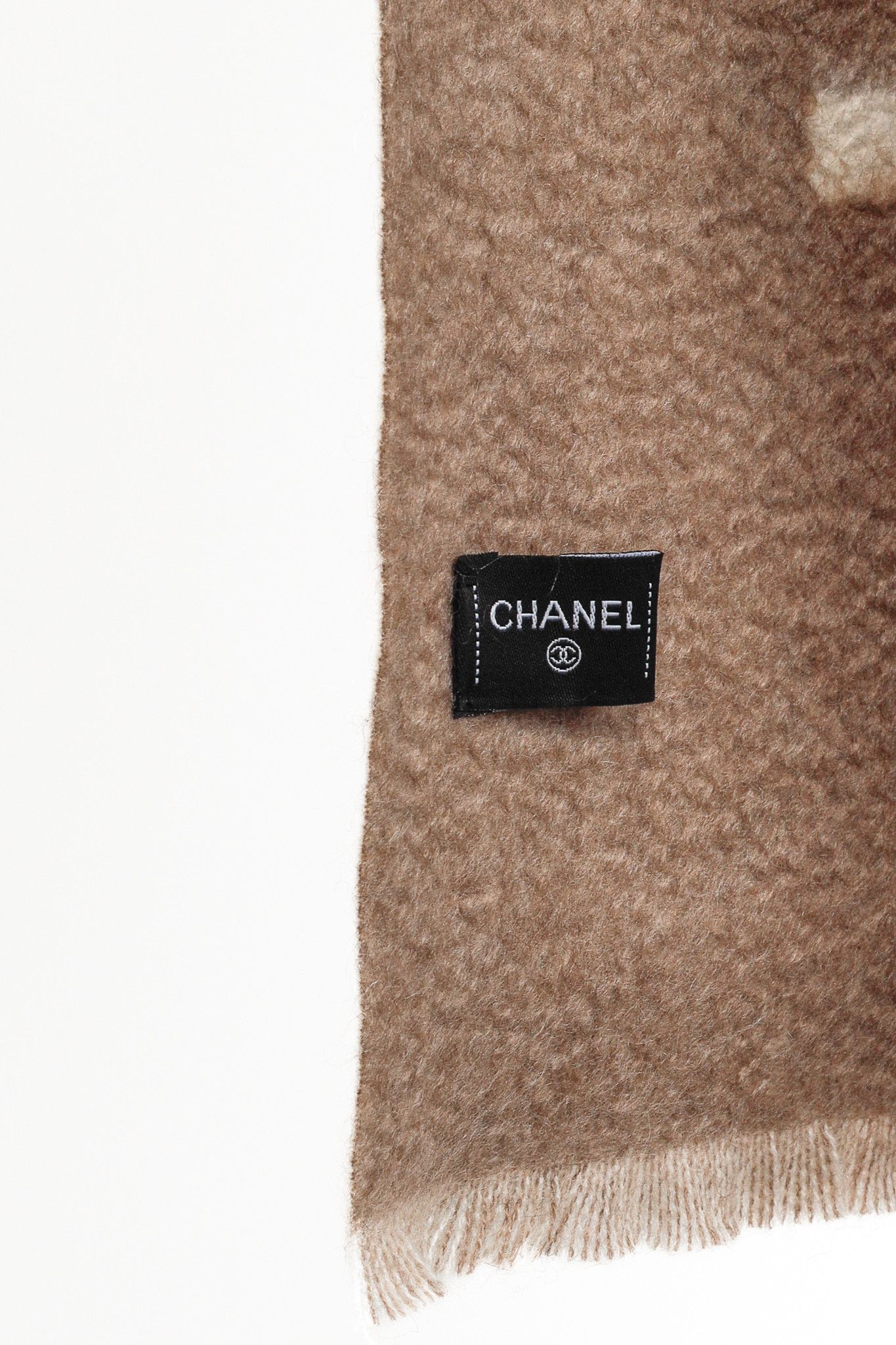 Chanel Chanel Brown and White Two-Tone Cashmere CC Logo Blank Shawl Size ONE SIZE - 4 Thumbnail