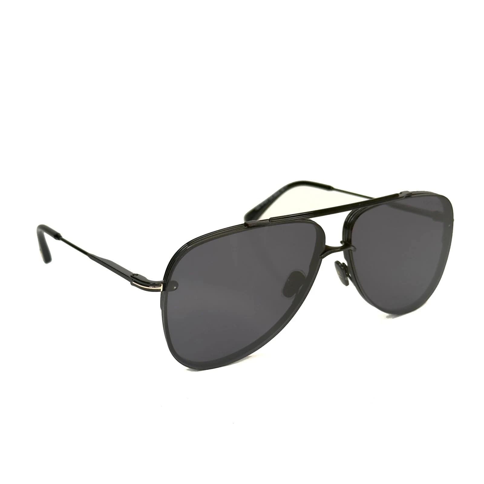 Tom Ford TOM FORD LEON TF1071 01A Black Classic Sunglasses 1071 Size ONE SIZE - 8 Thumbnail