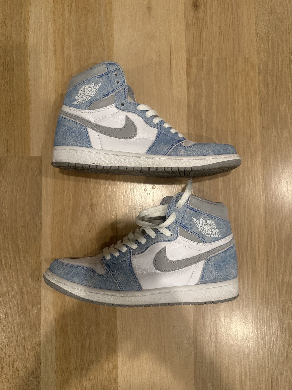 Jordan Brand Nike Air Jordan 1 Retro High OG Hyper Royal Size US 10 / EU 43 - 1 Thumbnail