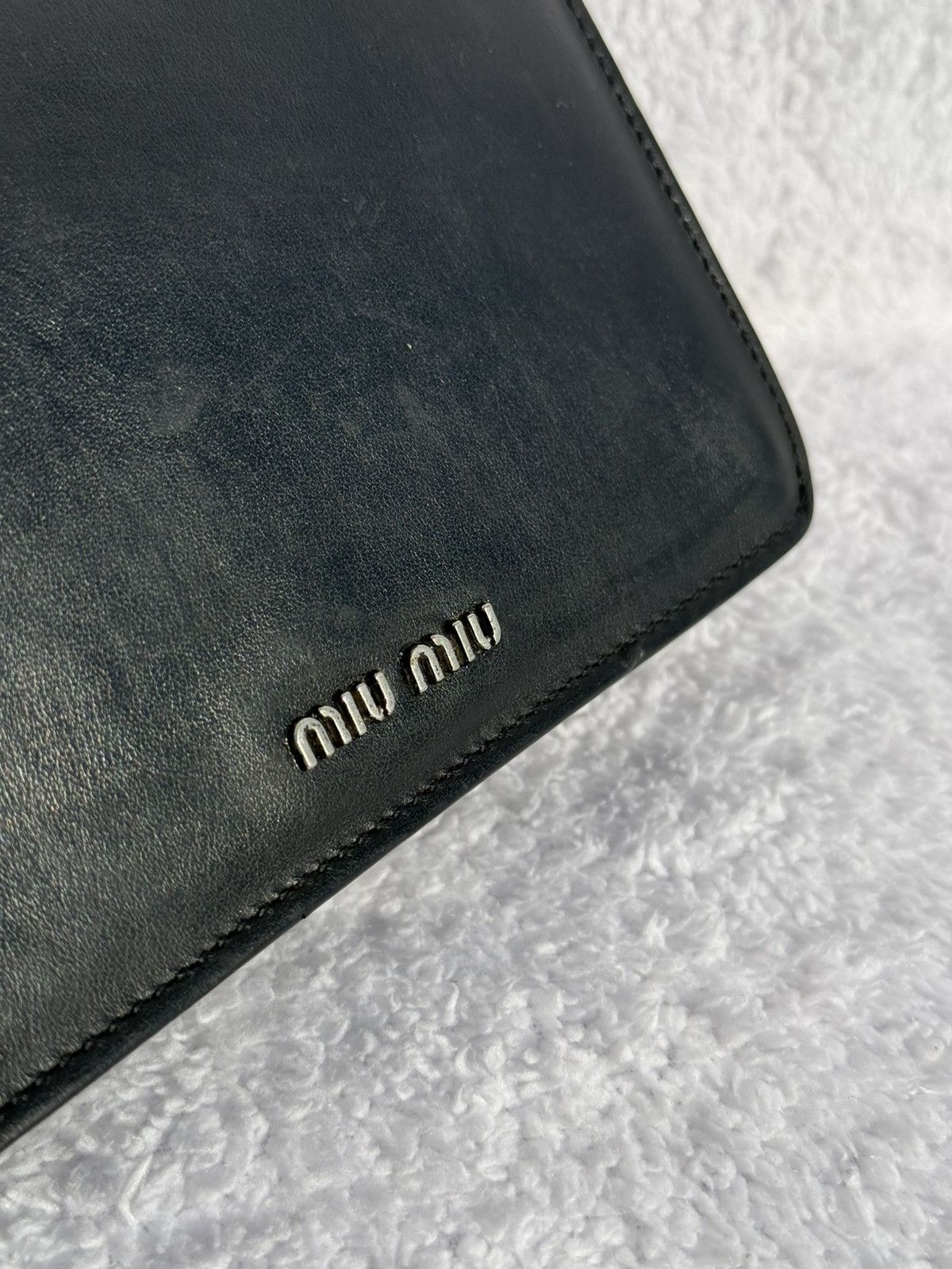 Miu Miu 💥RARE💥 vintage miu miu shoulder bag leather with star acc Size ONE SIZE - 6 Thumbnail
