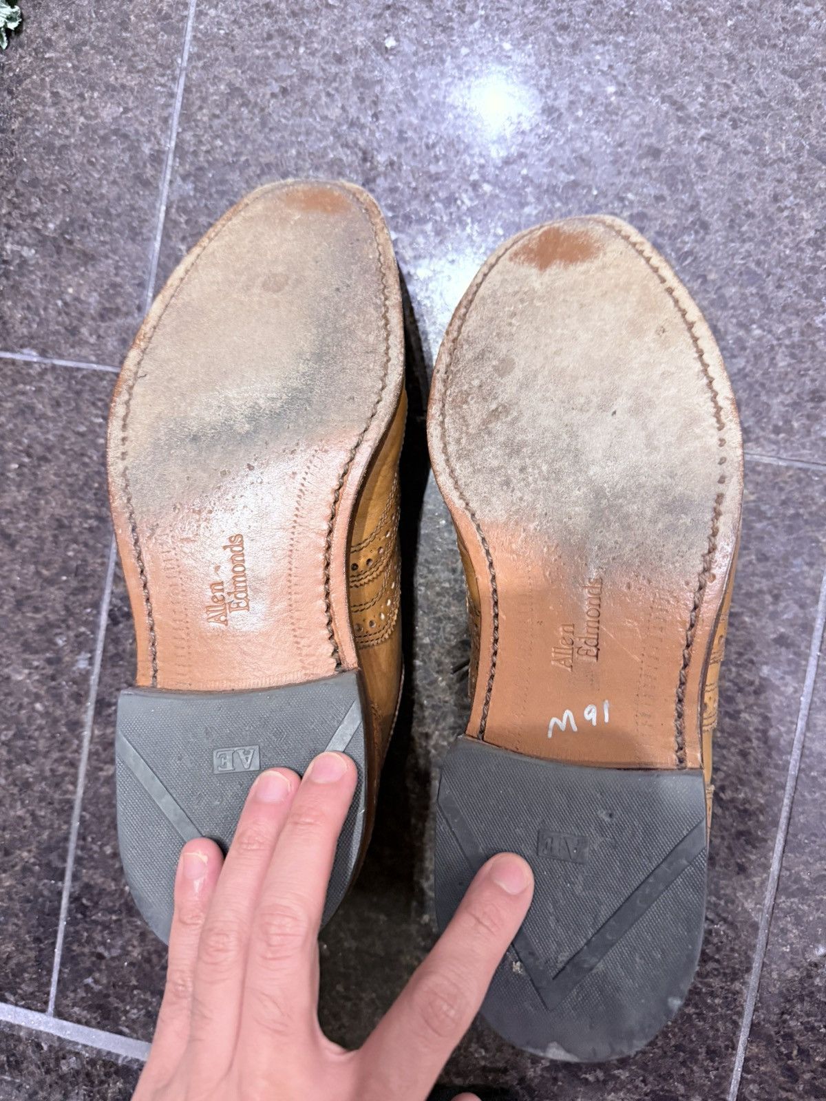 Allen Edmonds Walnut/Tan Allen Edmonds McAllister in 8EE Size US 8 / EU 41 - 5 Thumbnail