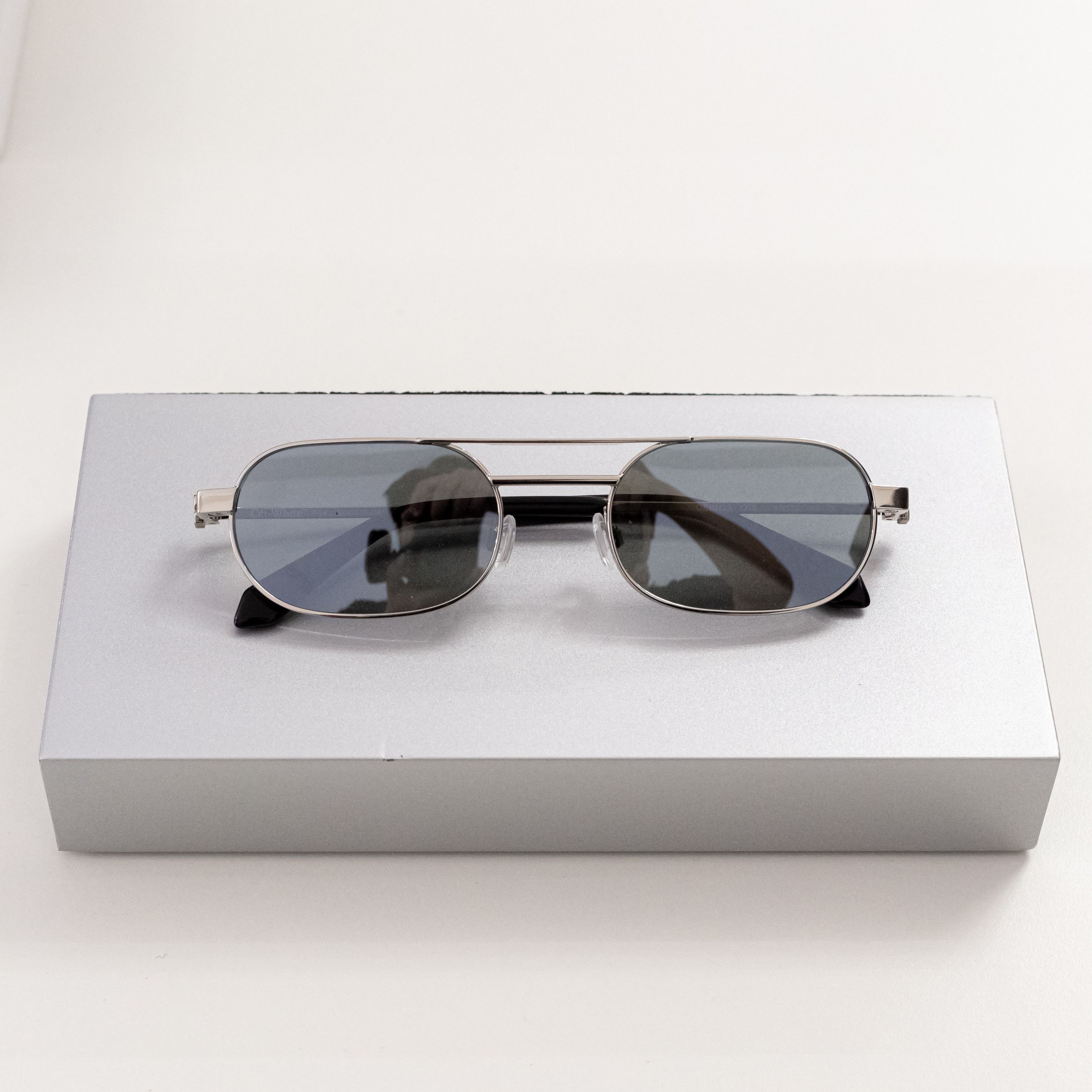 Off-White OFF WHITE OERI123S 17272 Sunglasses Size ONE SIZE - 2 Thumbnail