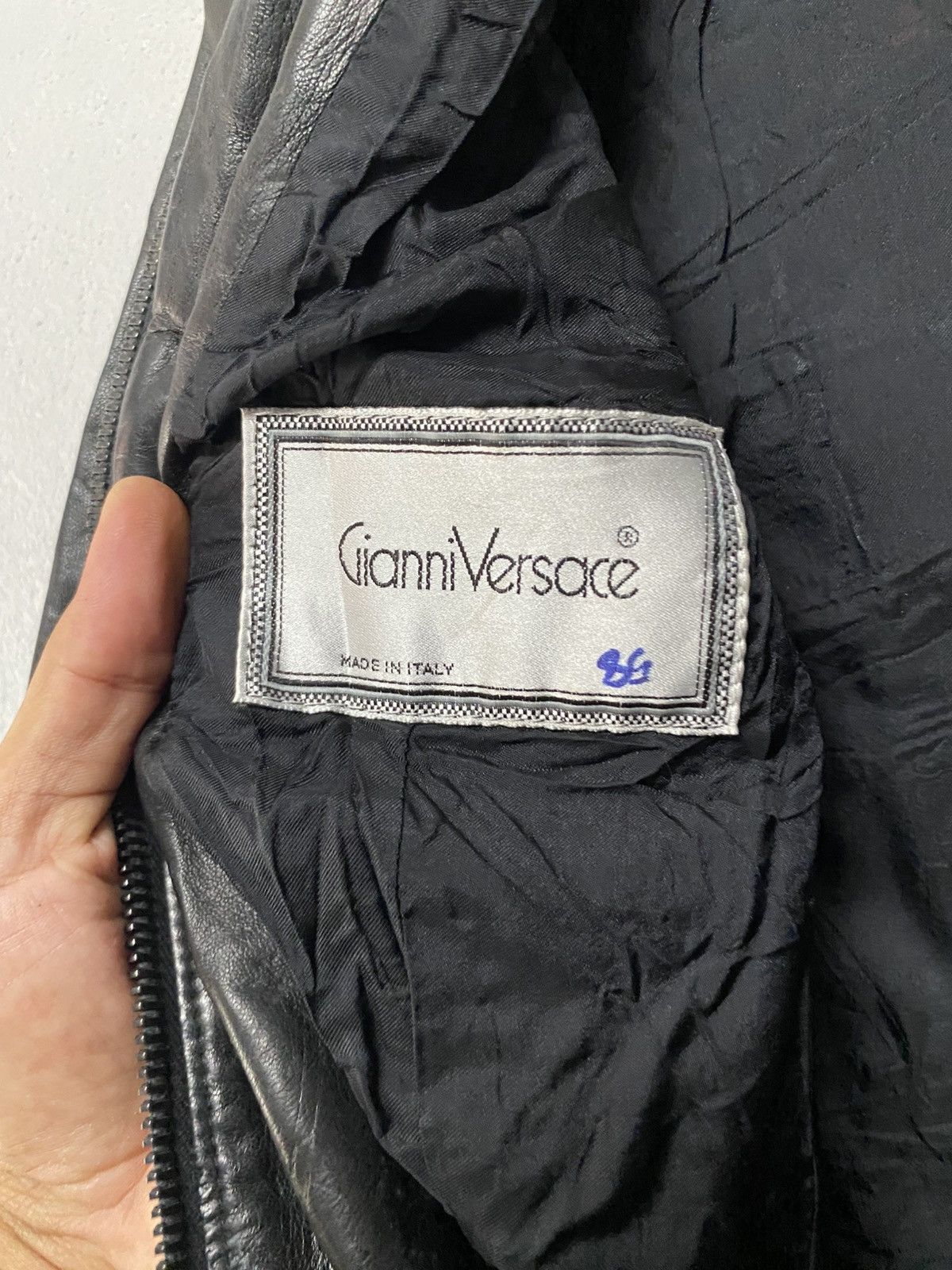 Versace Vintage Gianni versace leather jacket J5 Size XS / US 0-2 / IT 36-38 - 7 Thumbnail