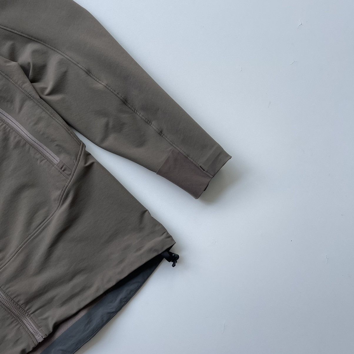 Arc'teryx Arcteryx Gamma LT SS15 Hooded Softshell Jacket Basalt Rare Size US M / EU 48-50 / 2 - 5 Thumbnail