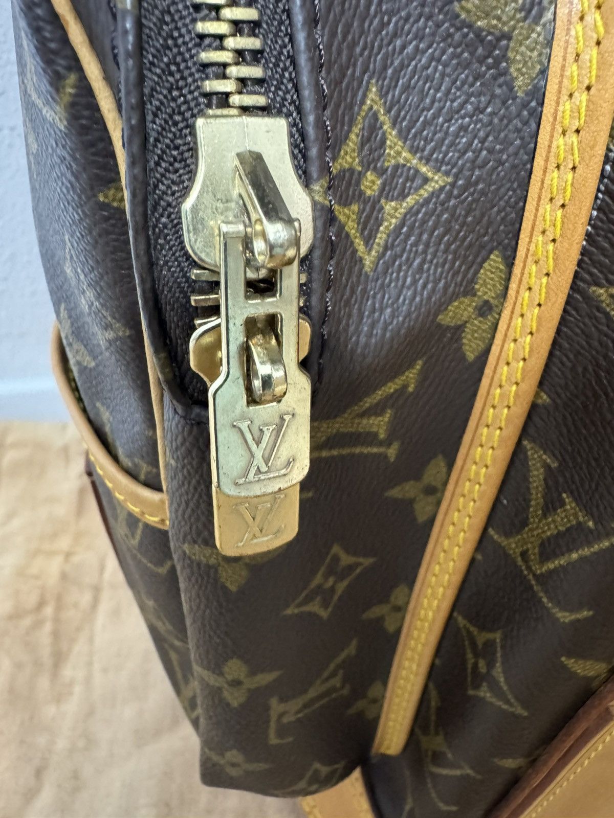 Louis Vuitton EUC Vintage LV Golf Bag SUPER RARE PIECE! Size ONE SIZE - 16 Thumbnail