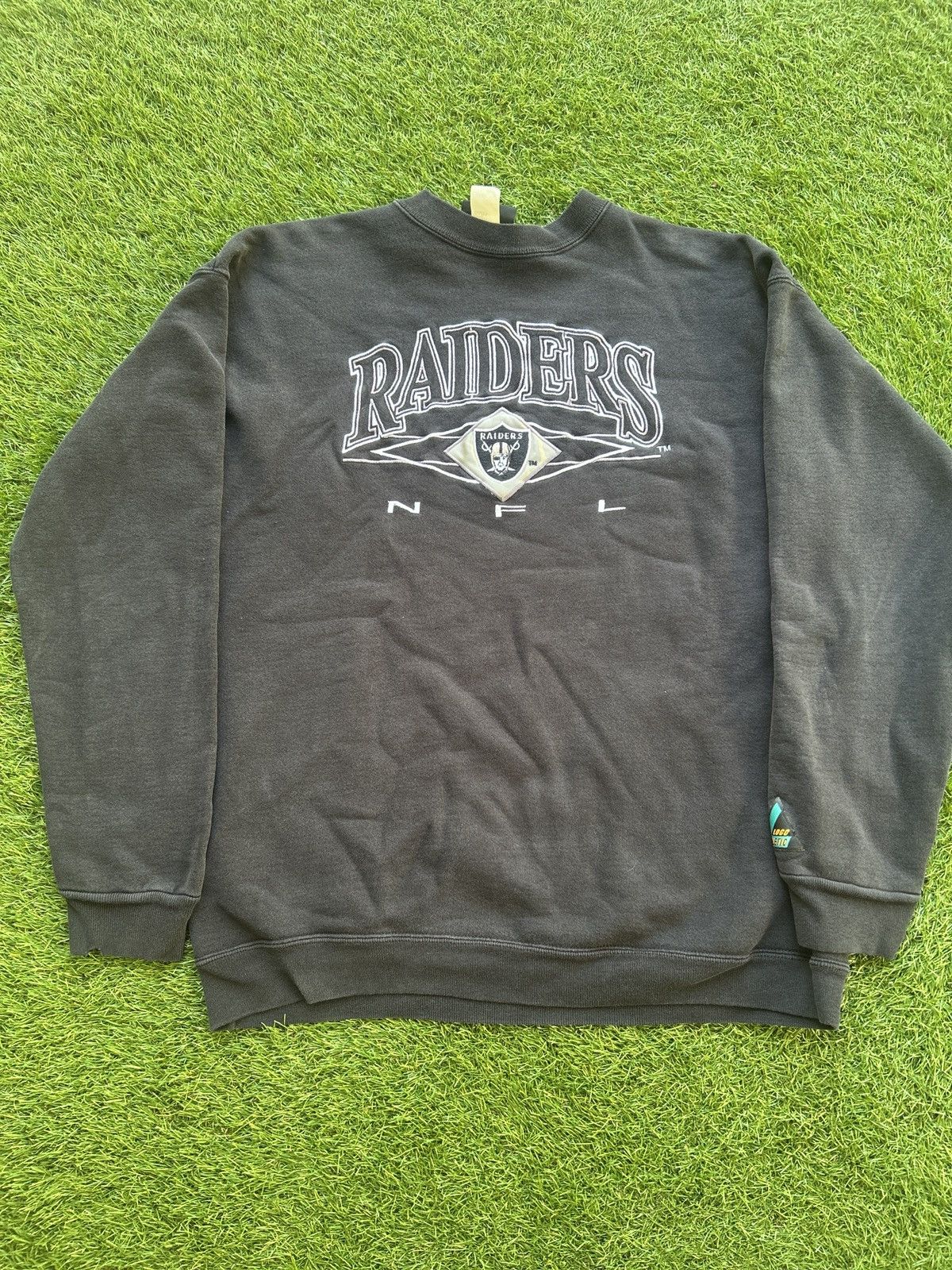 Vintage Vintage 90’s Los Angelas Raiders sweatshirt Size US M / EU 48-50 / 2 - 1 Thumbnail
