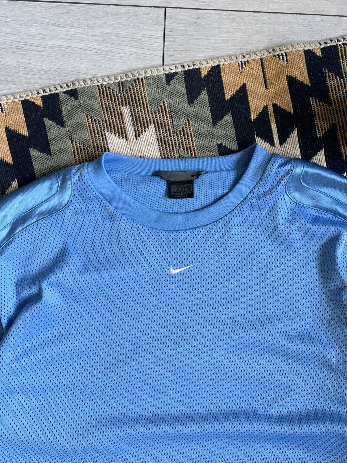 Nike Vintage Nike Basketball Centre Swoosh Long Sleeve Size US XL / EU 56 / 4 - 3 Thumbnail