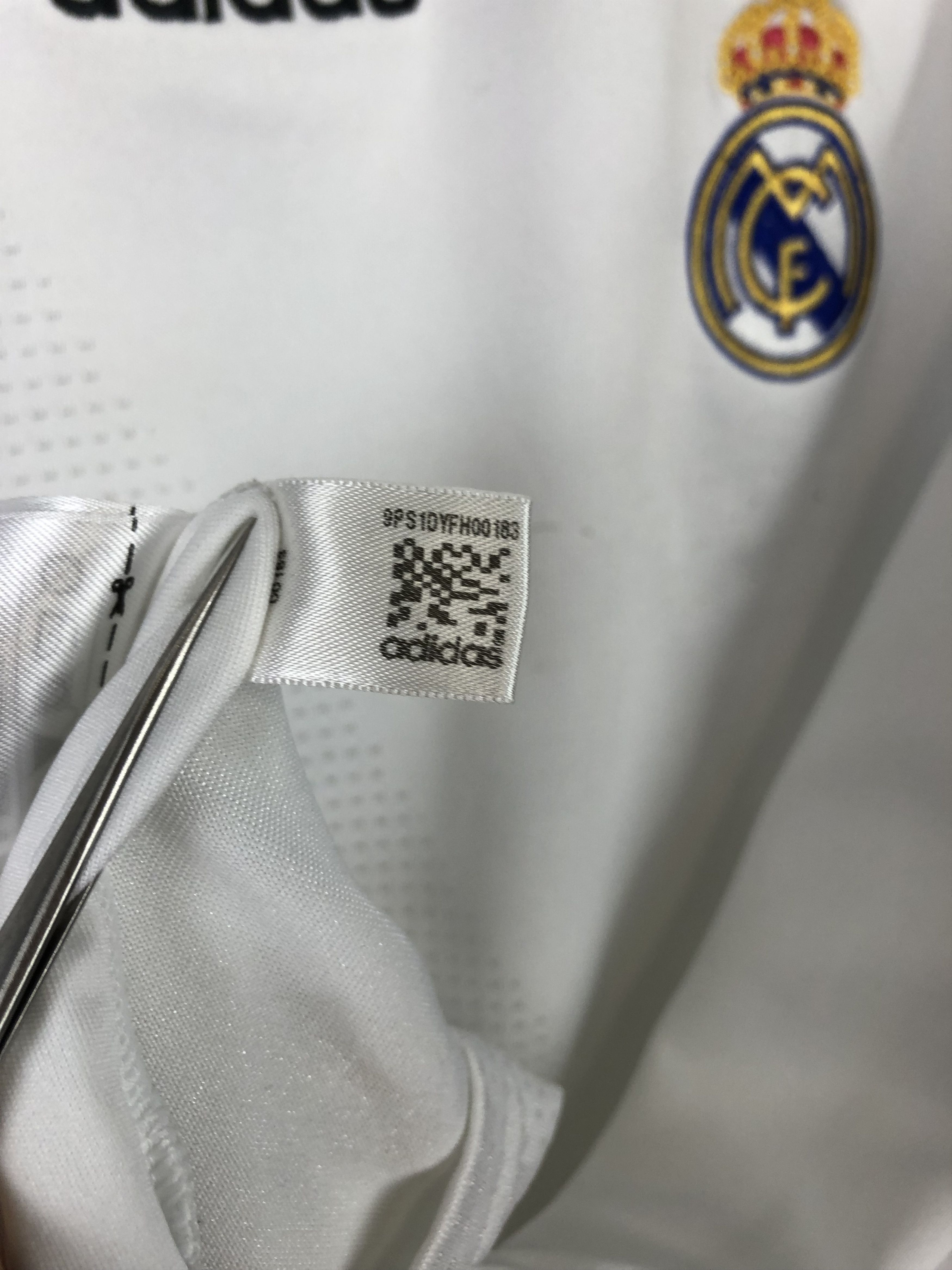 Adidas Real Madrid football shirt Soccer Adidas Jersey Rare Tee Size US L / EU 52-54 / 3 - 12 Thumbnail