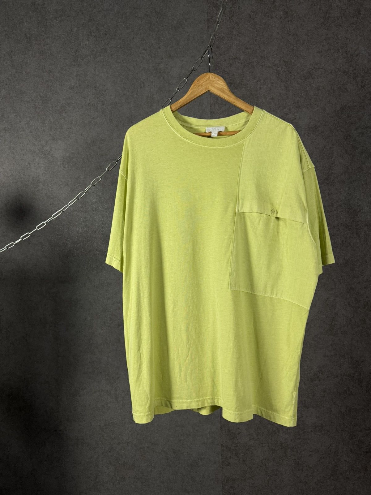 Cos COS designer pocket tee Size US XL / EU 56 / 4 - 1 Thumbnail