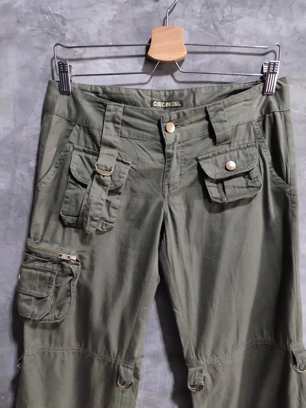 Japanese Brand Clubclubclub Japan Olive Cargo Multipocket Low rise Pants Size US 28 / EU 44 - 3 Thumbnail