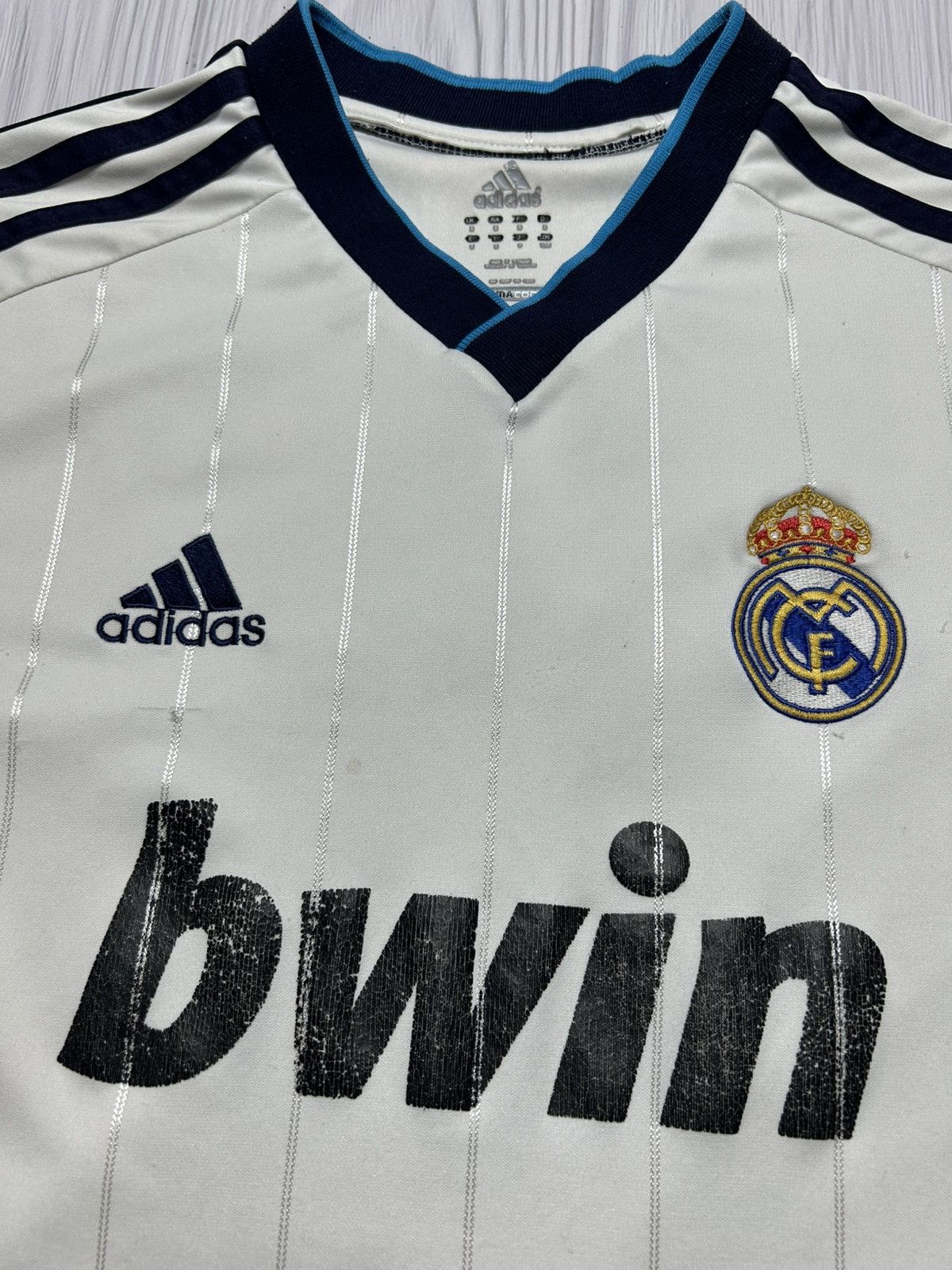 Adidas Real Madrid Benzema #9 Adidas Soccer Jersey Size M Size US M / EU 48-50 / 2 - 9 Thumbnail