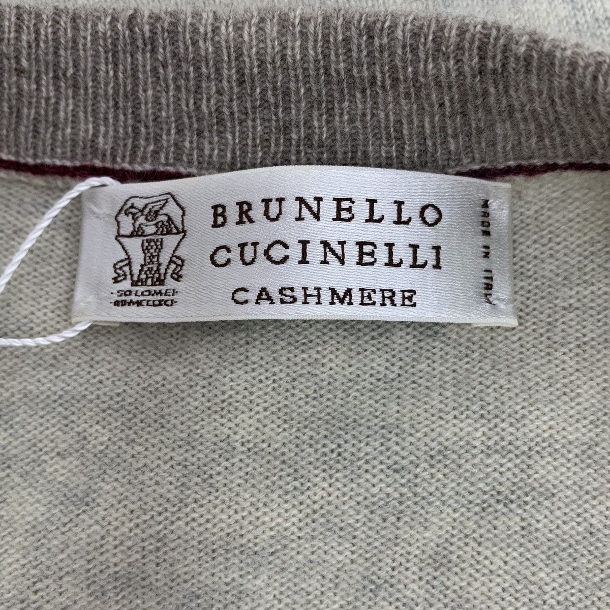 Brunello Cucinelli Brunello Cucinelli V-neck Long Sleeve Knit Sweater K26WX Size US XS / EU 42 / 0 - 5 Thumbnail