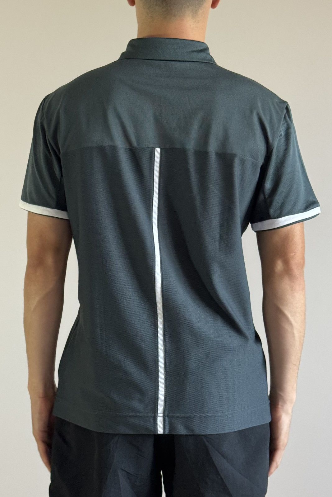 Nike Vintage Nike Tennis Polo T-shirt Golf Roger Federer Style Size US L / EU 52-54 / 3 - 5 Thumbnail