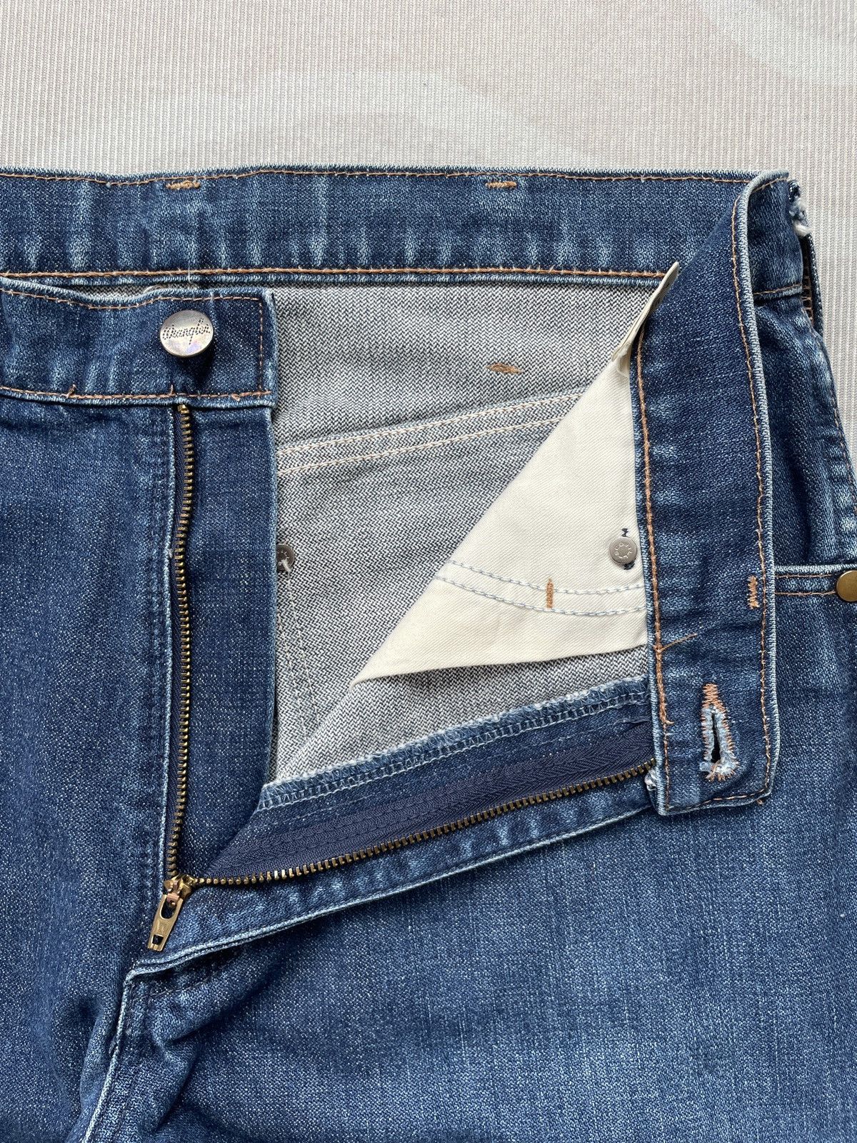 Wrangler Wrangler Vintage Jeans (LG106) Size US 31 - 4 Thumbnail