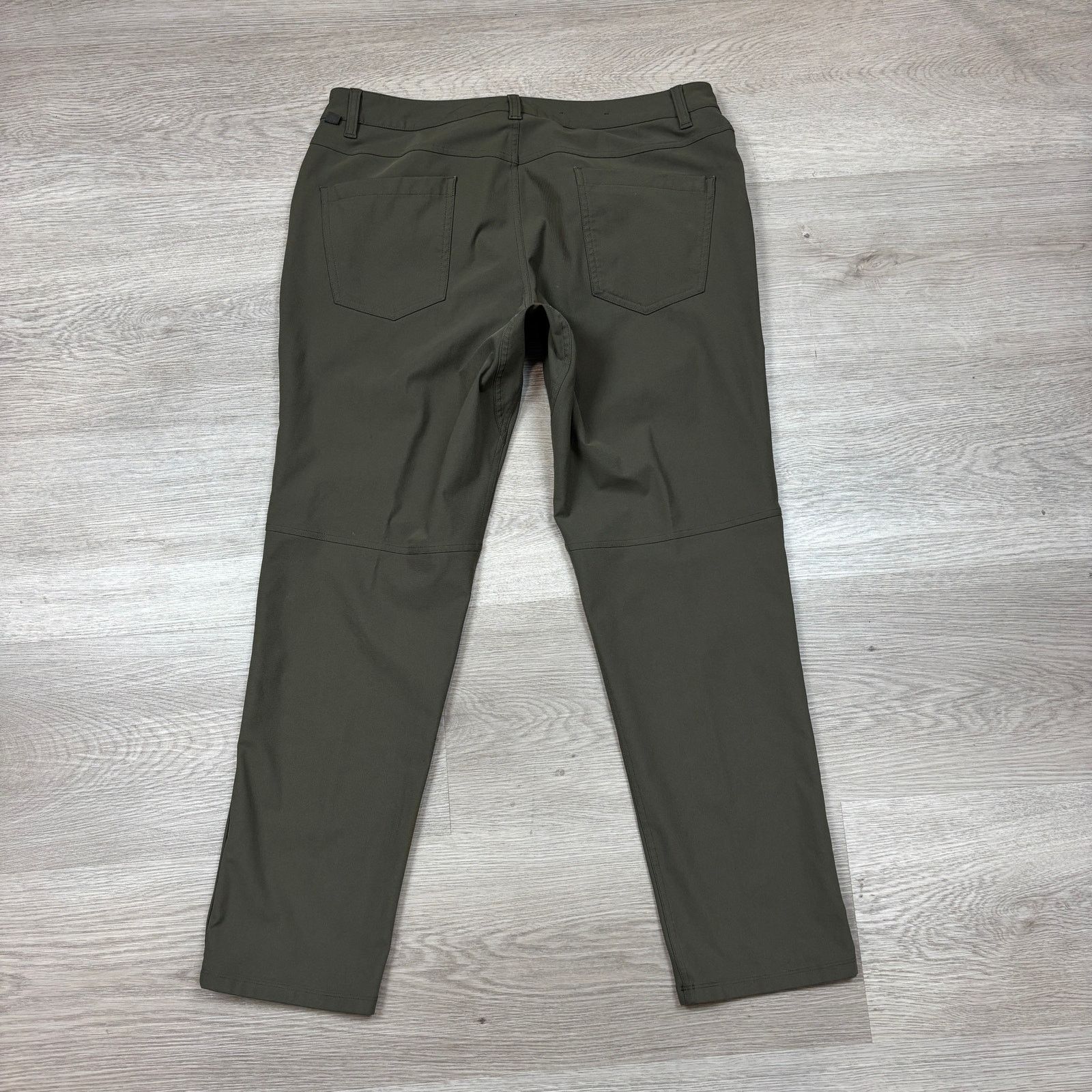 Lululemon Lululemon Athletica ABC Classic Fit 5 Pocket Pants Men's 34 Size US 34 / EU 50 - 3 Thumbnail