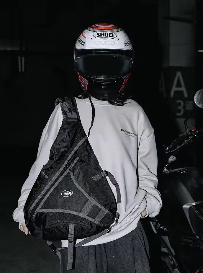 Vintage Streetwear Motorcycle Waterproof Crossbody Bag Backpack Size ONE SIZE - 1 Thumbnail