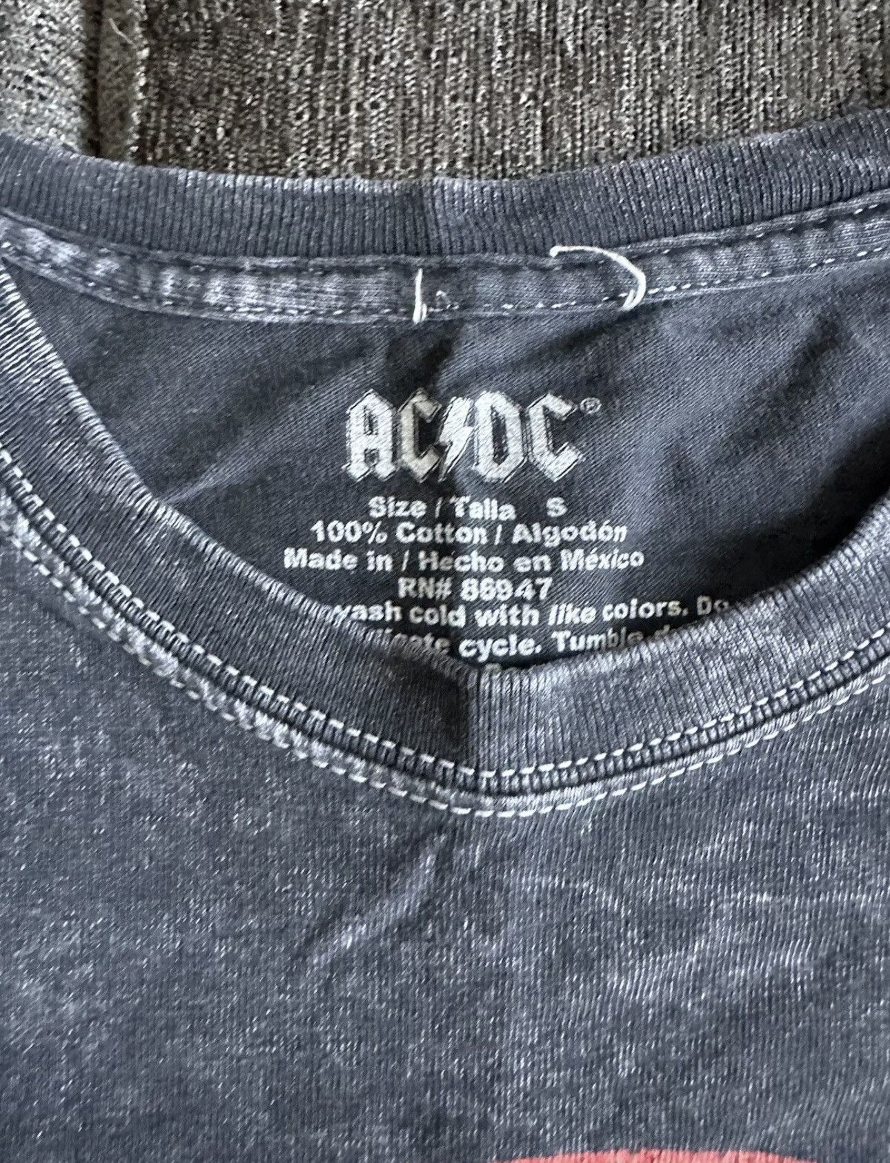 AC/DC × Vintage AC/DC tour tunic top tshirt Size:Small Unisex Size S / US 4 / IT 40 - 2 Thumbnail