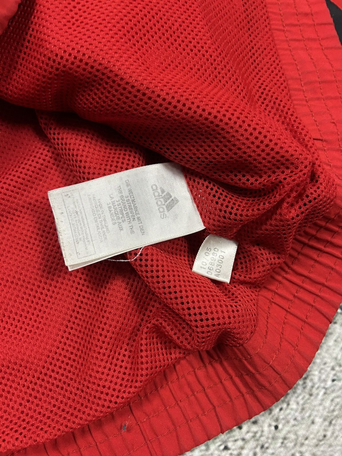 Adidas × Vintage Adidas track suit vintage red black nylon track pants drill Size US S / EU 44-46 / 1 - 9 Thumbnail