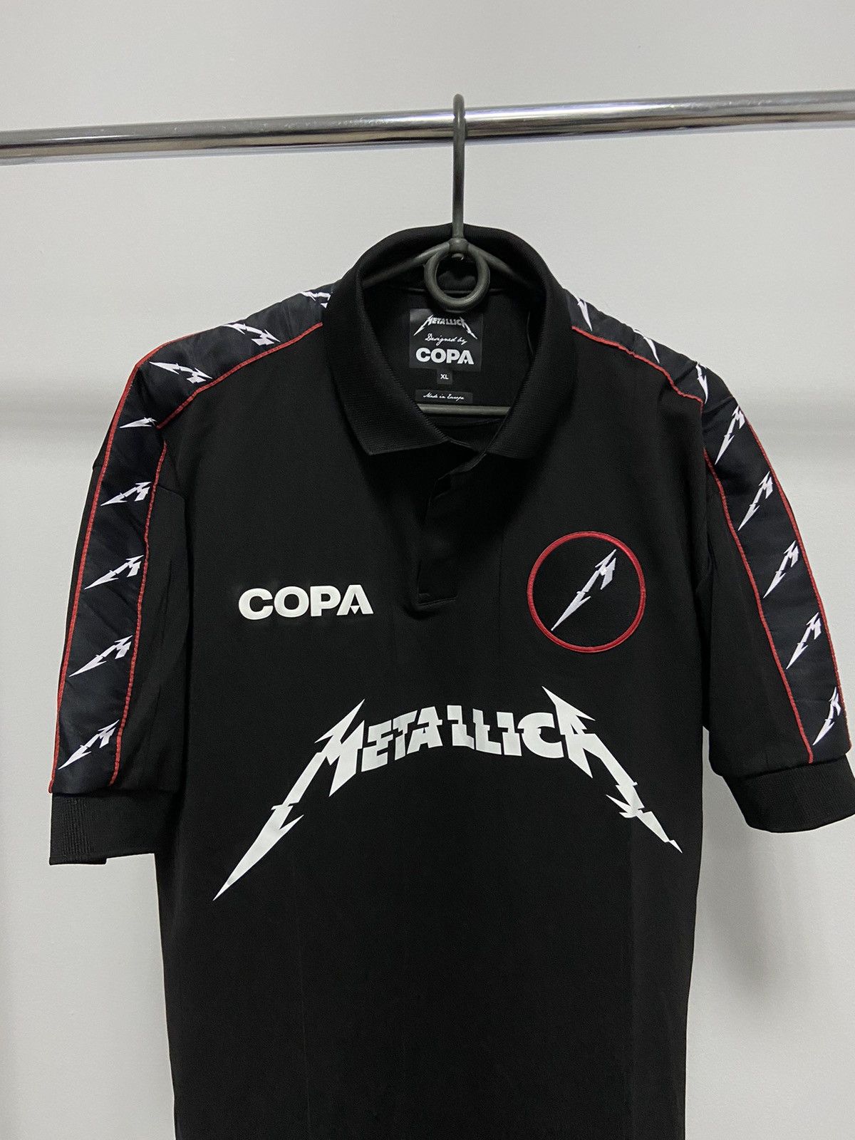 Metallica × Vintage Metallica Copa Football Vintage T shirt Big Logo Romania 19 Size US XL / EU 56 / 4 - 2 Thumbnail