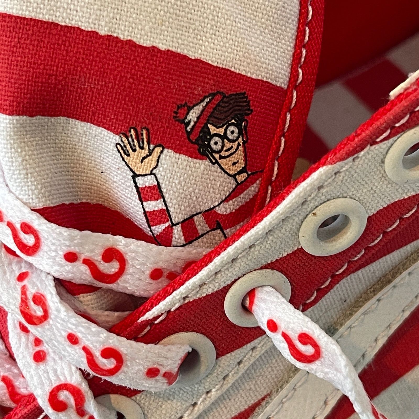 Vans VANS X Where's Waldo? Old Skool Special Edition M 8 W 9.5 Size US 8 / EU 41 - 6 Thumbnail