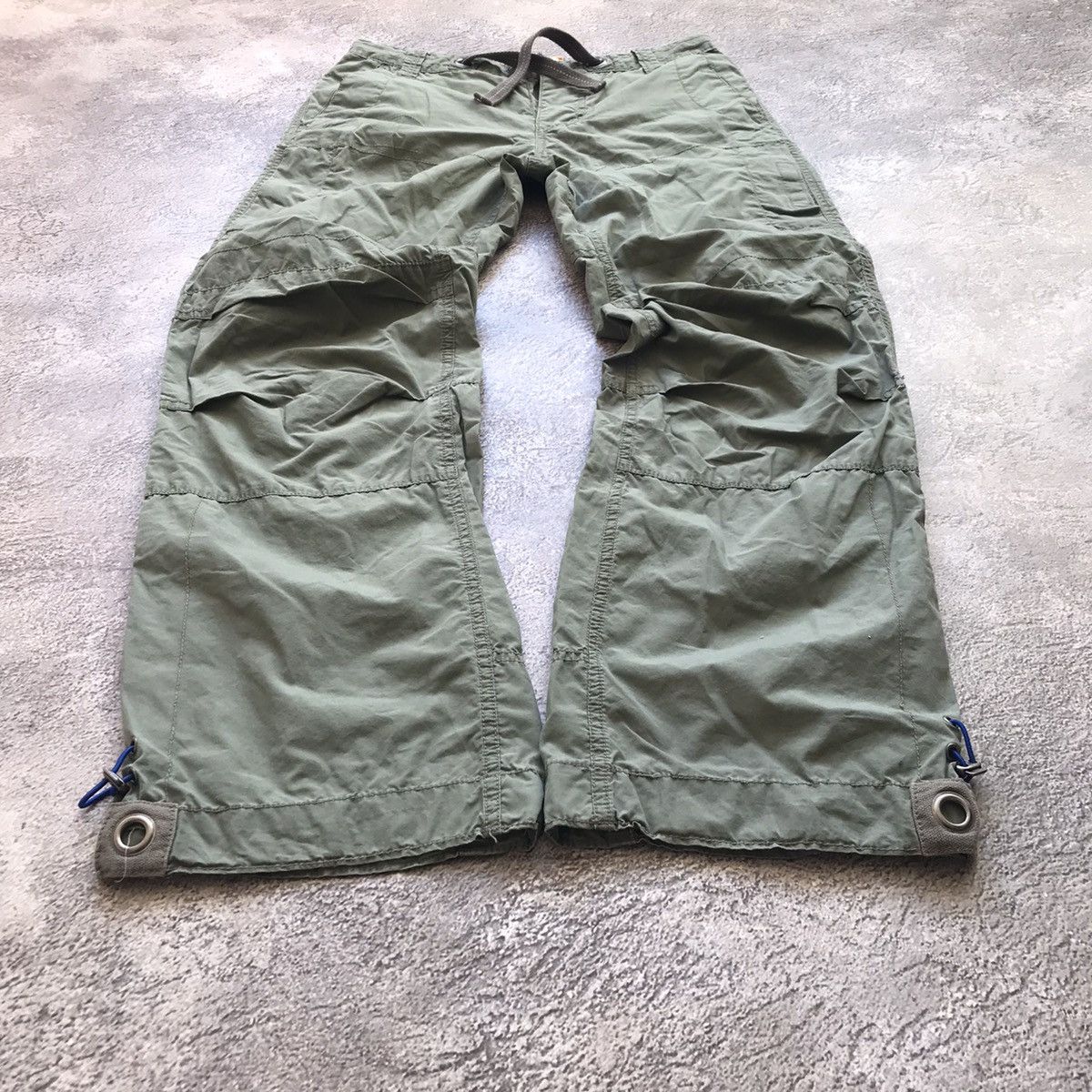 Vintage Vintage 90s Baggy Cargo Pants Flared Parachute Gorpcore 30 Size 30" / US 8 / IT 44 - 1 Thumbnail