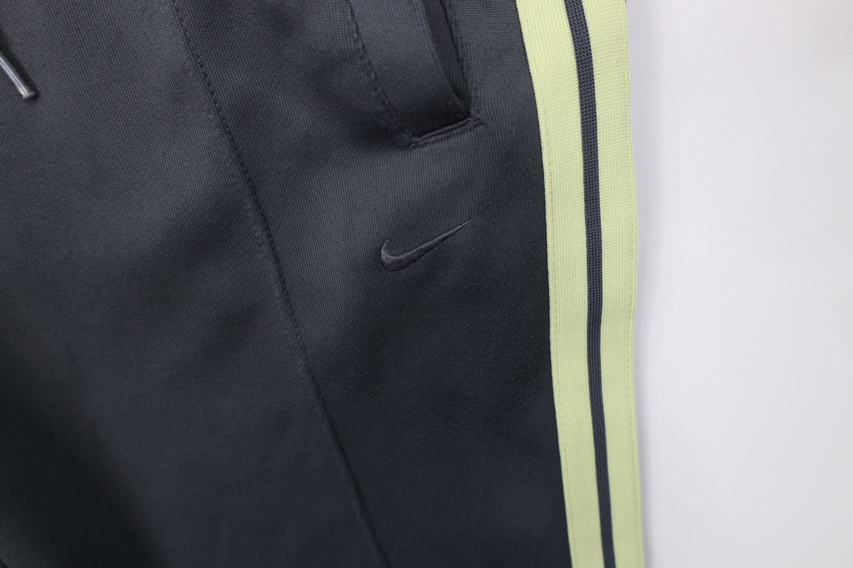 Nike Vintage Y2K Nike Mini Swoosh Flared Wide Leg Sweatpants Size 30" / US 8 / IT 44 - 6 Thumbnail