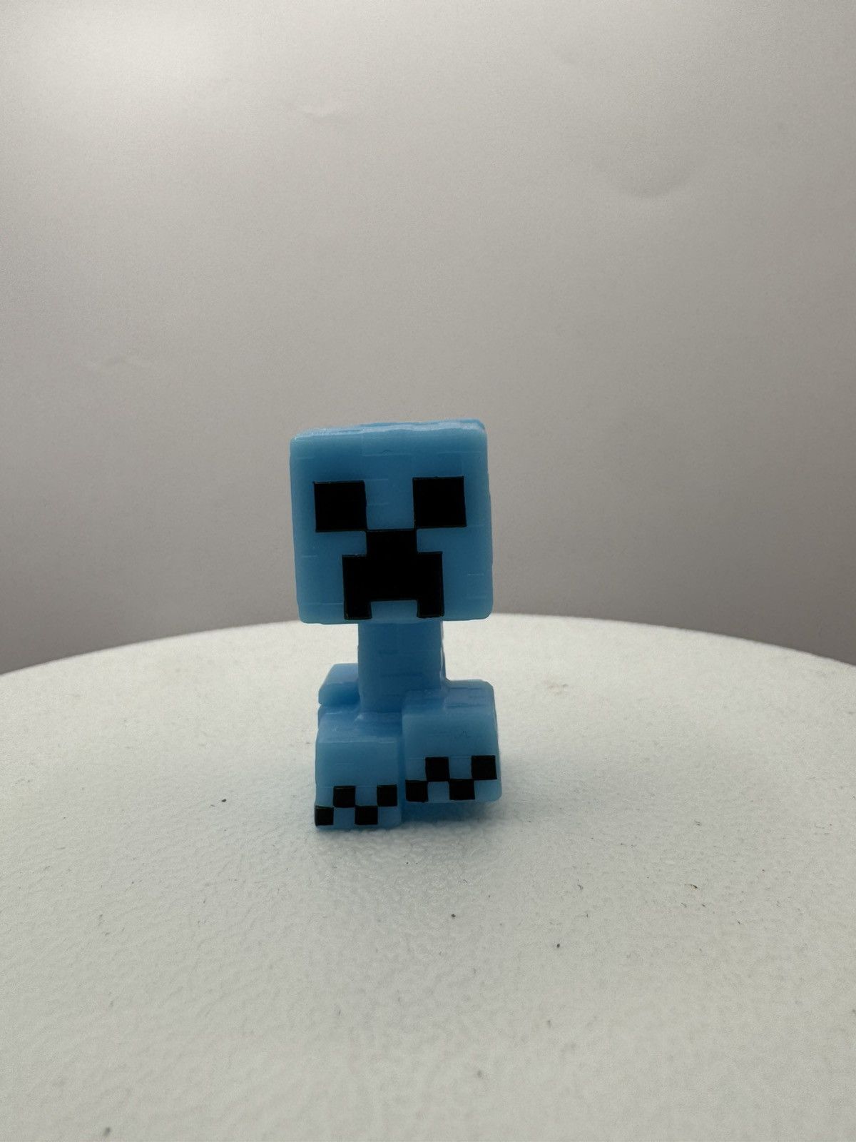 The Game Minecraft Charged Creeper Kinder Toy Collectible Size ONE SIZE - 1 Thumbnail