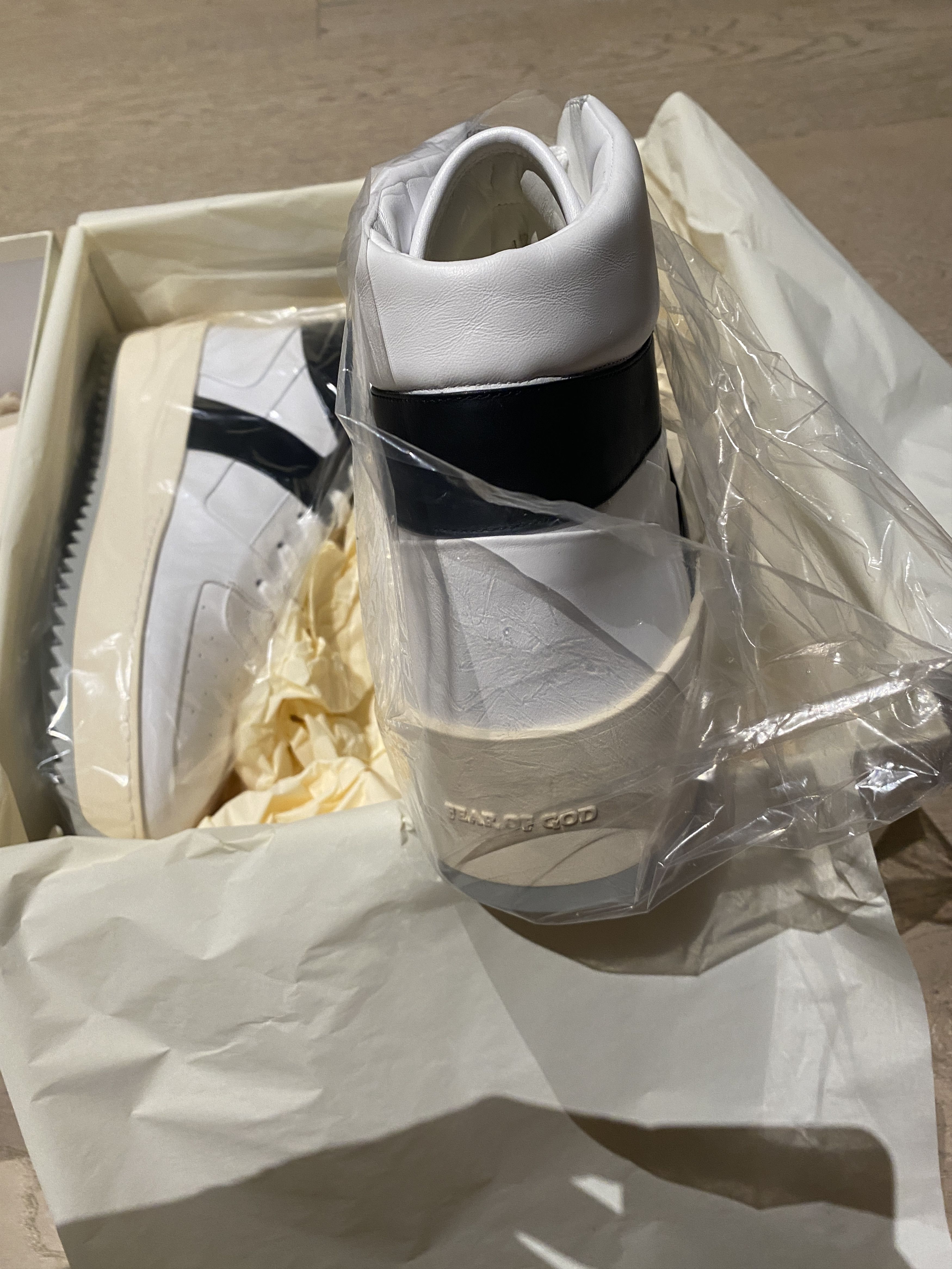 Fear of God $1095 Fear of god BASKETBALL Sneaker WHITE NIB Size US 12 / EU 45 - 3 Thumbnail