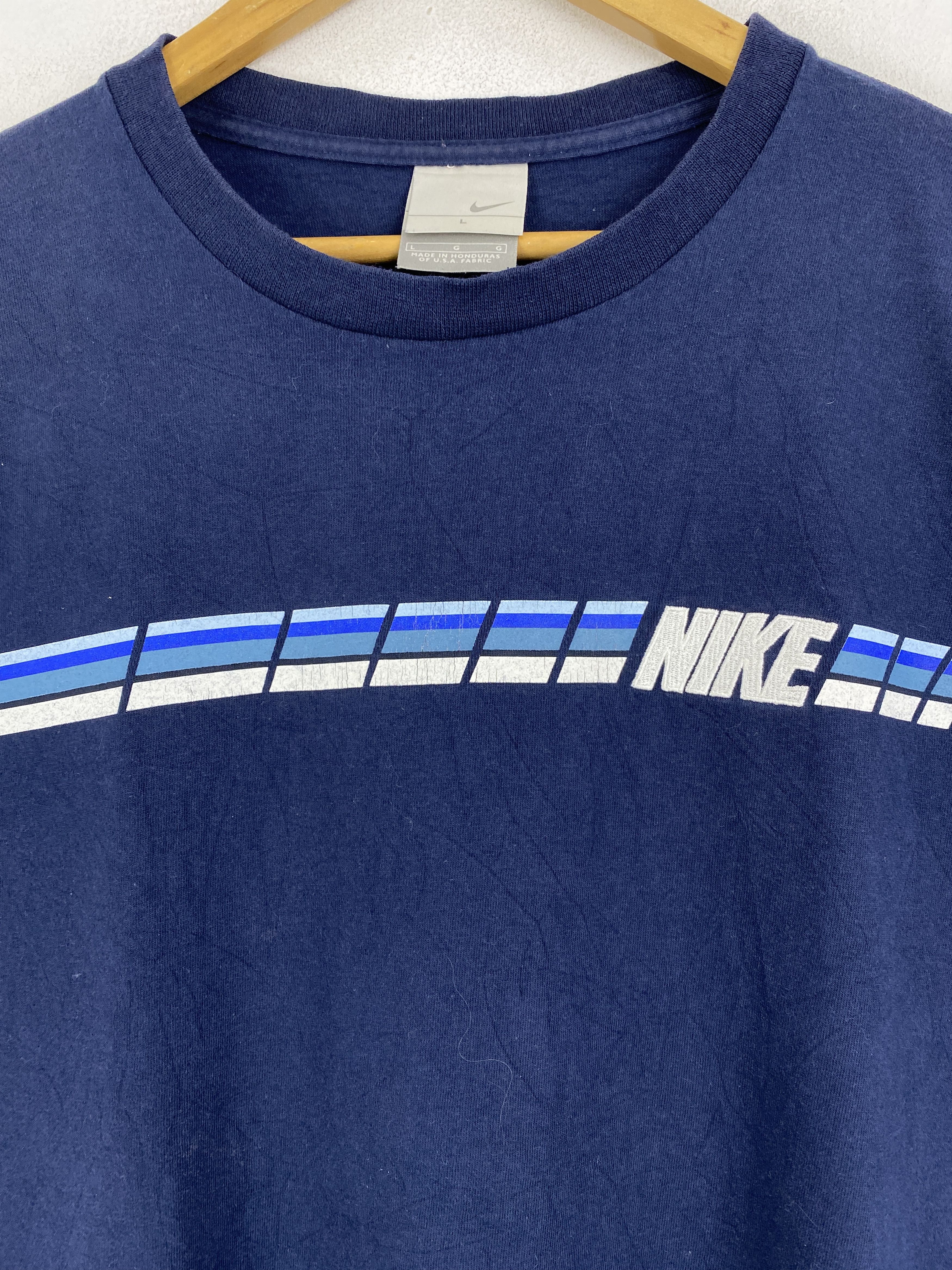 Nike × Vintage Vintage Y2k Nike Logo Crewneck T Shirt TA0704 Size US L / EU 52-54 / 3 - 12 Thumbnail