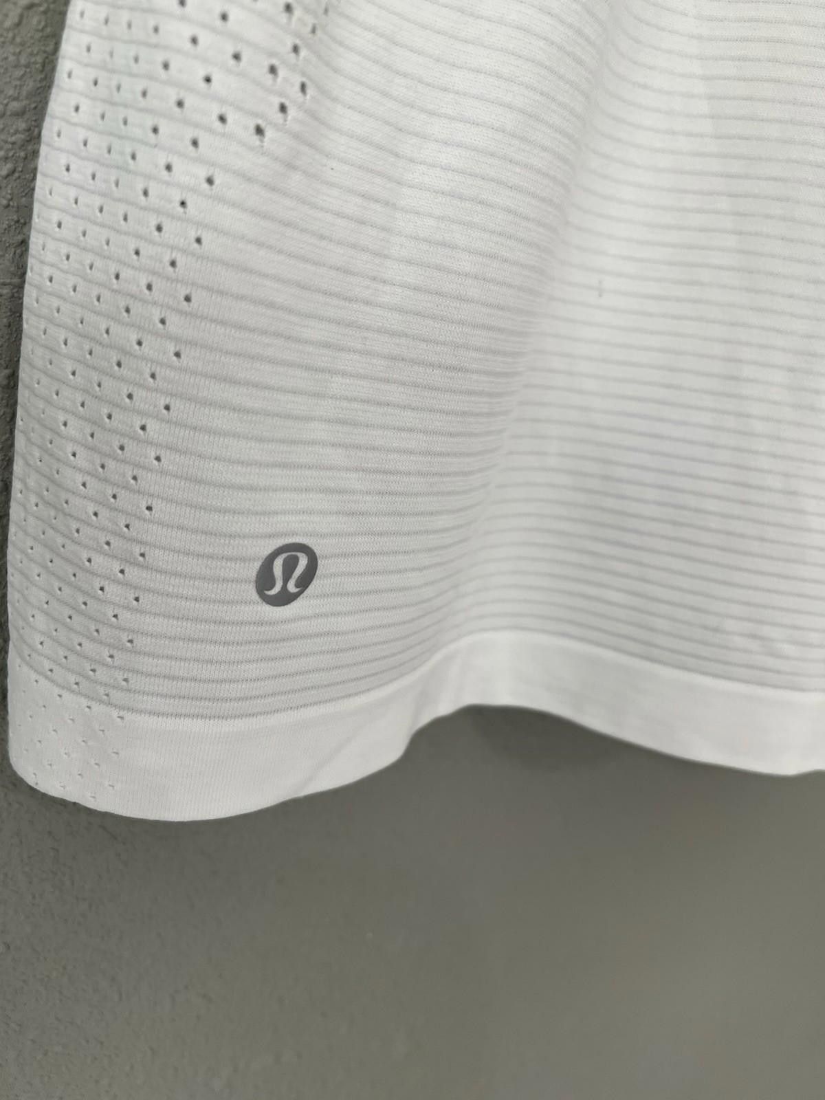 Designer LULULEMON SWIFTLY TECH SHORT SLEEVE SHIRT White/White Size 8 Size M / US 6-8 / IT 42-44 - 5 Thumbnail