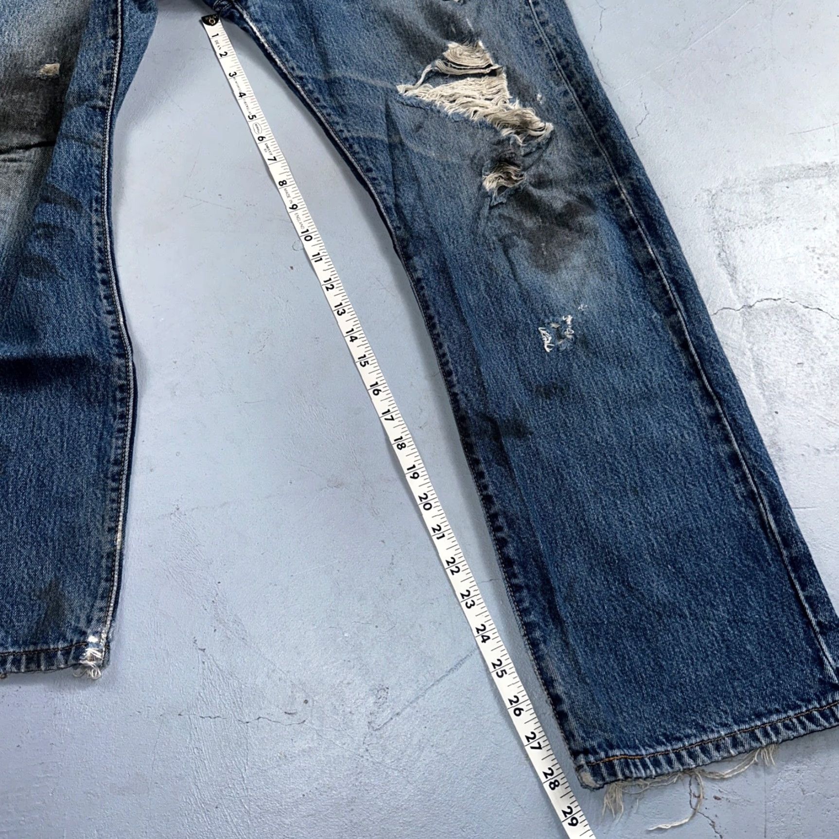 Levi's Levi's 501 Jeans Vintage 90s Straight Men 34x30 Blue Cotton Denim Medium Rise Regular Inseam 30 34x30 90s Theme Mens Size US 34 / EU 50 - 5 Thumbnail