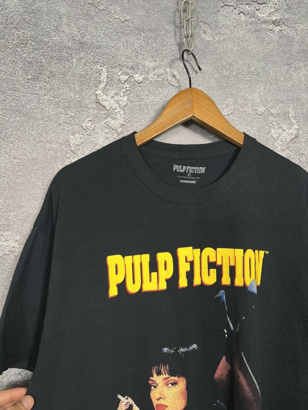 Vintage Pulp Fiction Movie Promo Graphic T-shirt Tee Tarantino Size US M / EU 48-50 / 2 - 4 Thumbnail