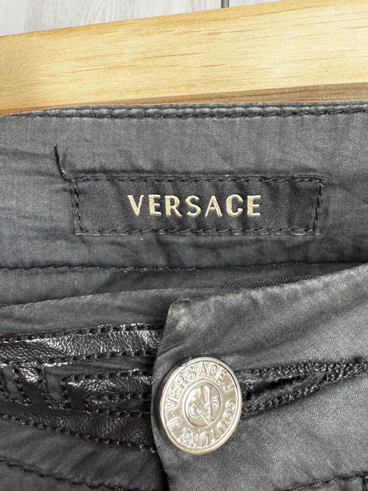 Versace Versace black cotton leather trim lightweight pants size 26 Size 26" / US 2 / IT 38 - 11 Thumbnail
