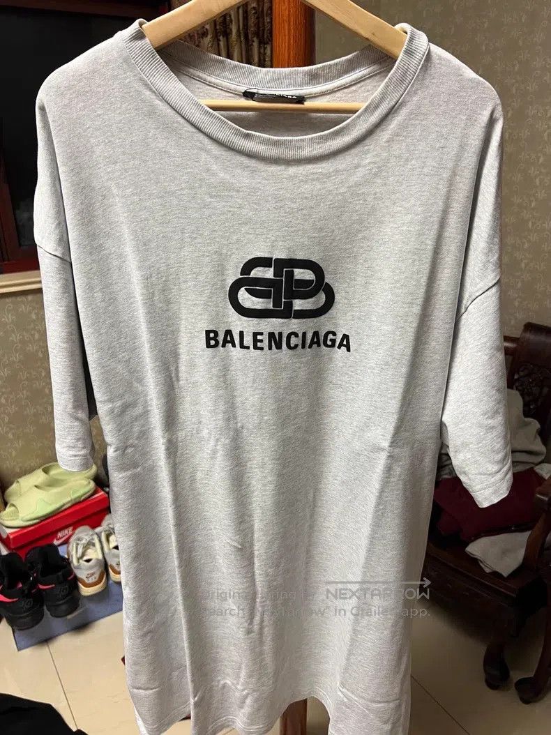 Balenciaga Balenciaga Lock Pattern Round Neck Short Sleeve T-Shirt Gr Size US S / EU 44-46 / 1 - 2 Thumbnail