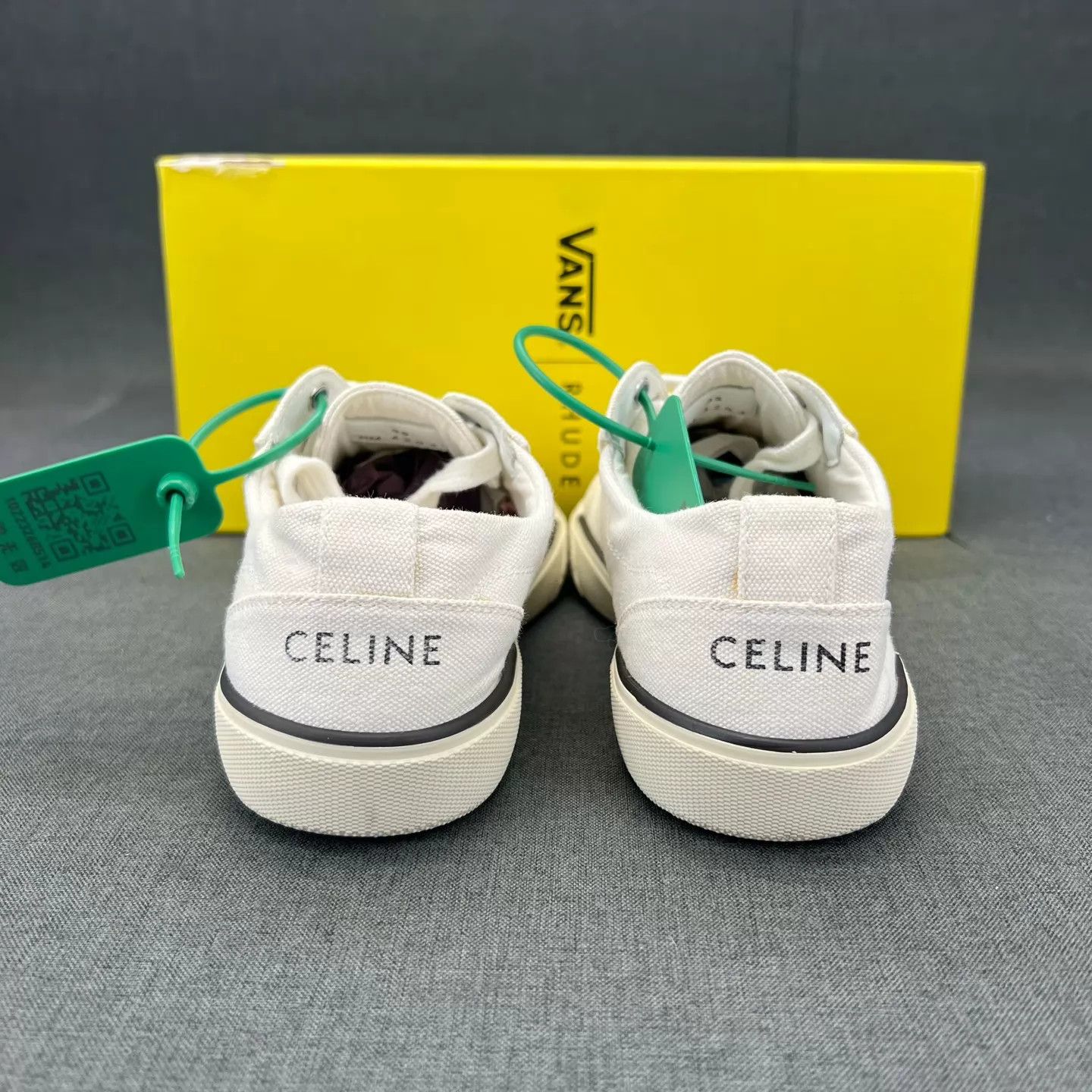 Celine Celine Triomphe Canvas White 35 Worn Once Like New Size US 4.5 / IT 34.5 - 5 Thumbnail