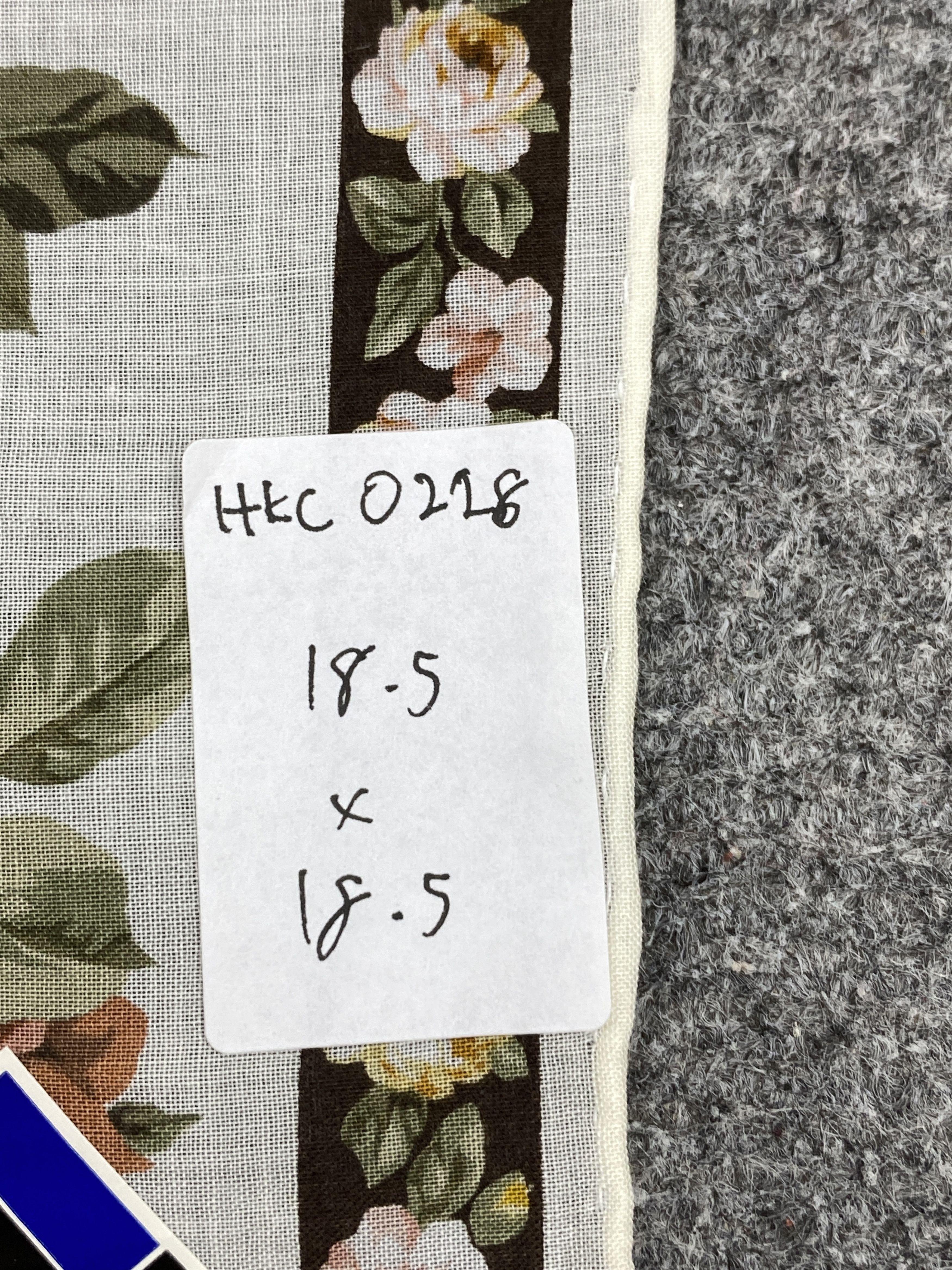 Vintage Yves Saint Laurent Handkerchief / Neckerchief HKC0228 Size ONE SIZE - 7 Thumbnail