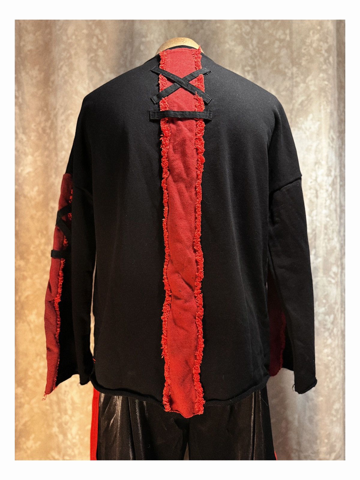 Other Unisex Streetwear Long Sleeve – Red & Black Velvet Patch Size L / US 10 / IT 46 - 7 Thumbnail