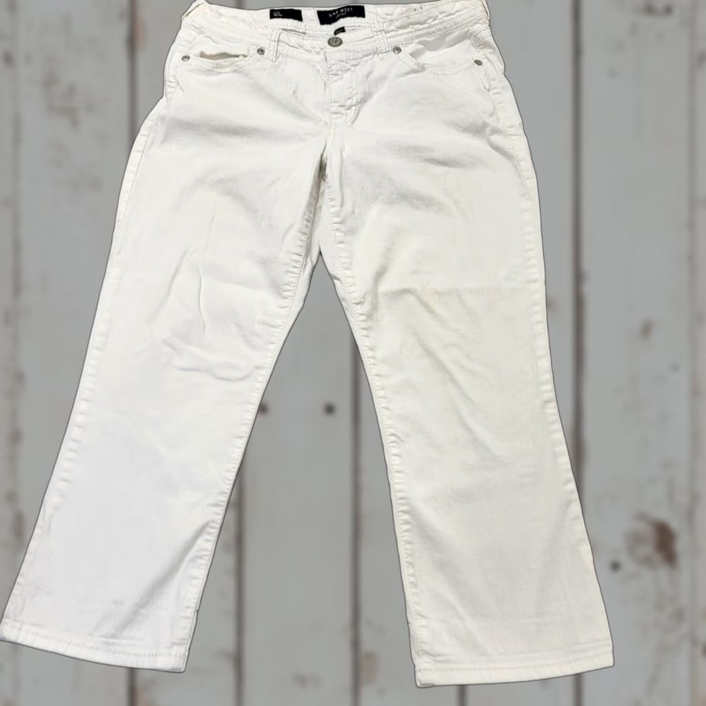 Nine West Nine West Capri Jeans White Denim Bling Embroidered Missy 10 Womens Regular Pants - 5-Pocket Knit? Size 32" / US 10 / IT 46 - 1 Thumbnail
