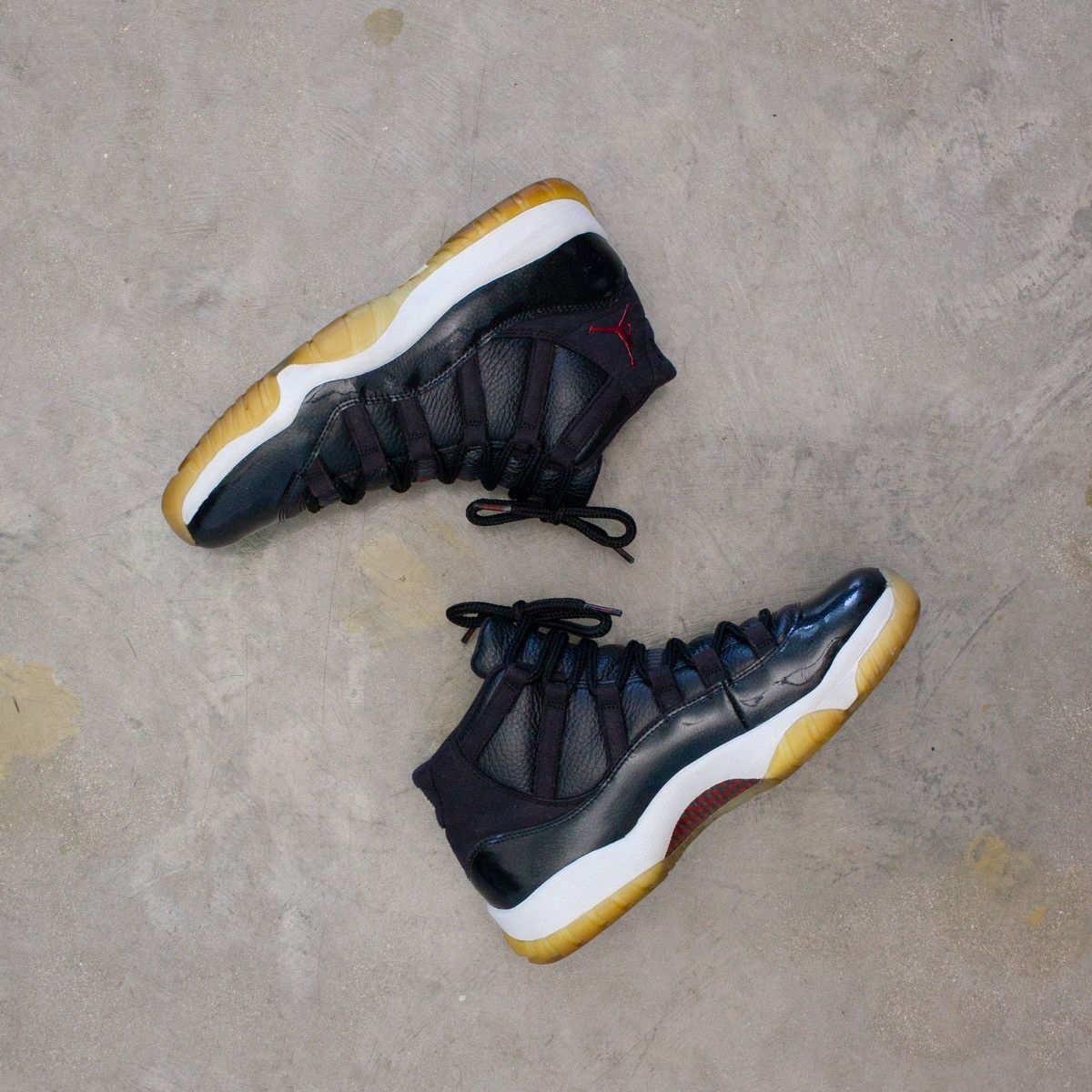 Jordan Brand Air Jordan 11 Retro 2015 '72-10' - 378037 002 Size US 8 / EU 41 - 8 Thumbnail