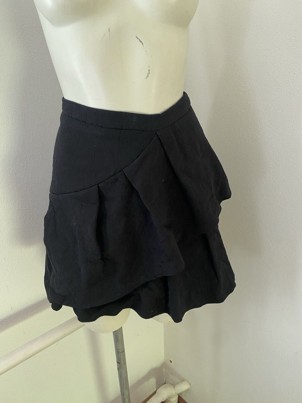 Other Zara Ruffled Mini Skirt Black Size XS Ol5 Size 28" / US 6 / IT 42 - 2 Thumbnail