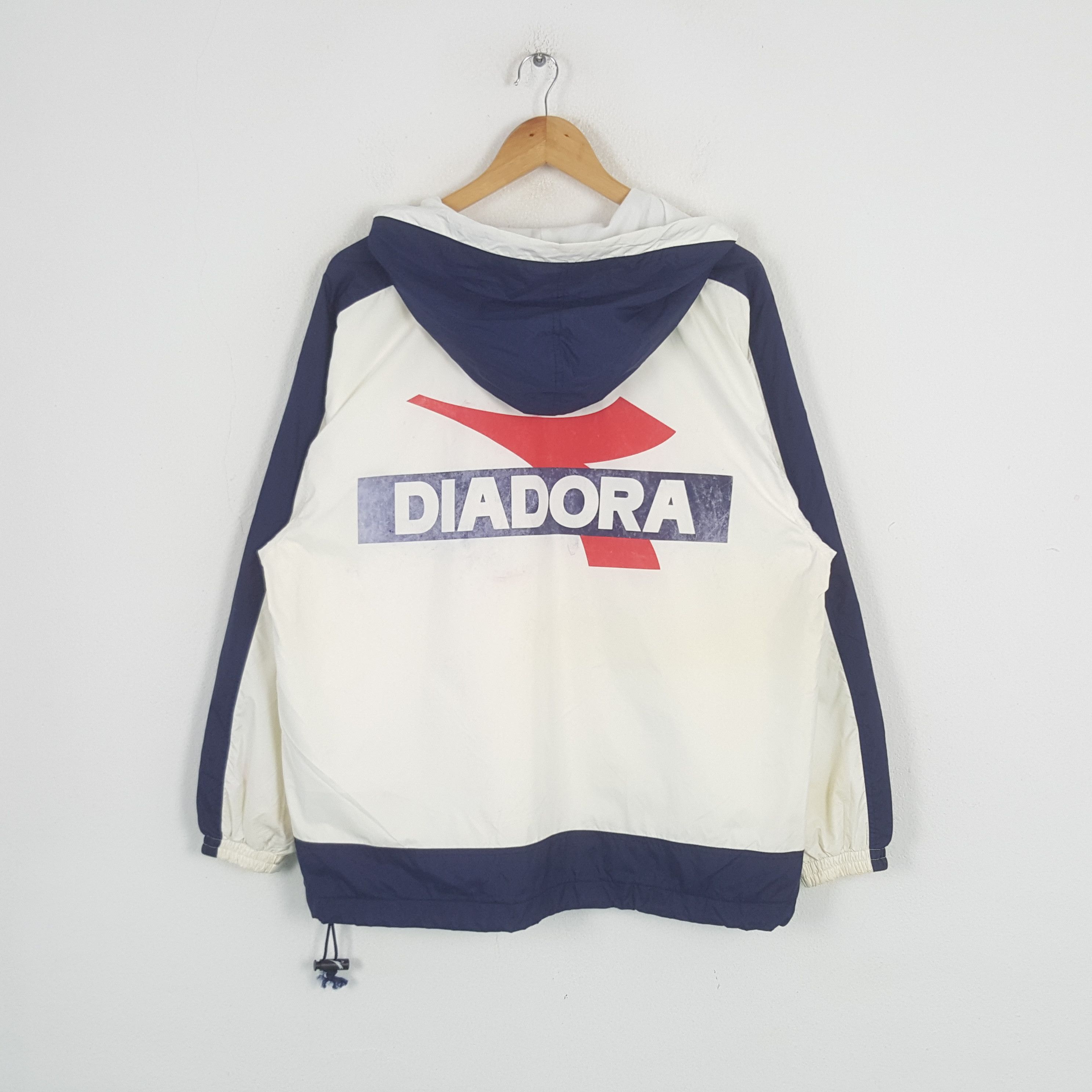 Diadora Vintage Diadora Retro Style Windbreaker Jacket C287N27 Size US L / EU 52-54 / 3 - 1 Thumbnail
